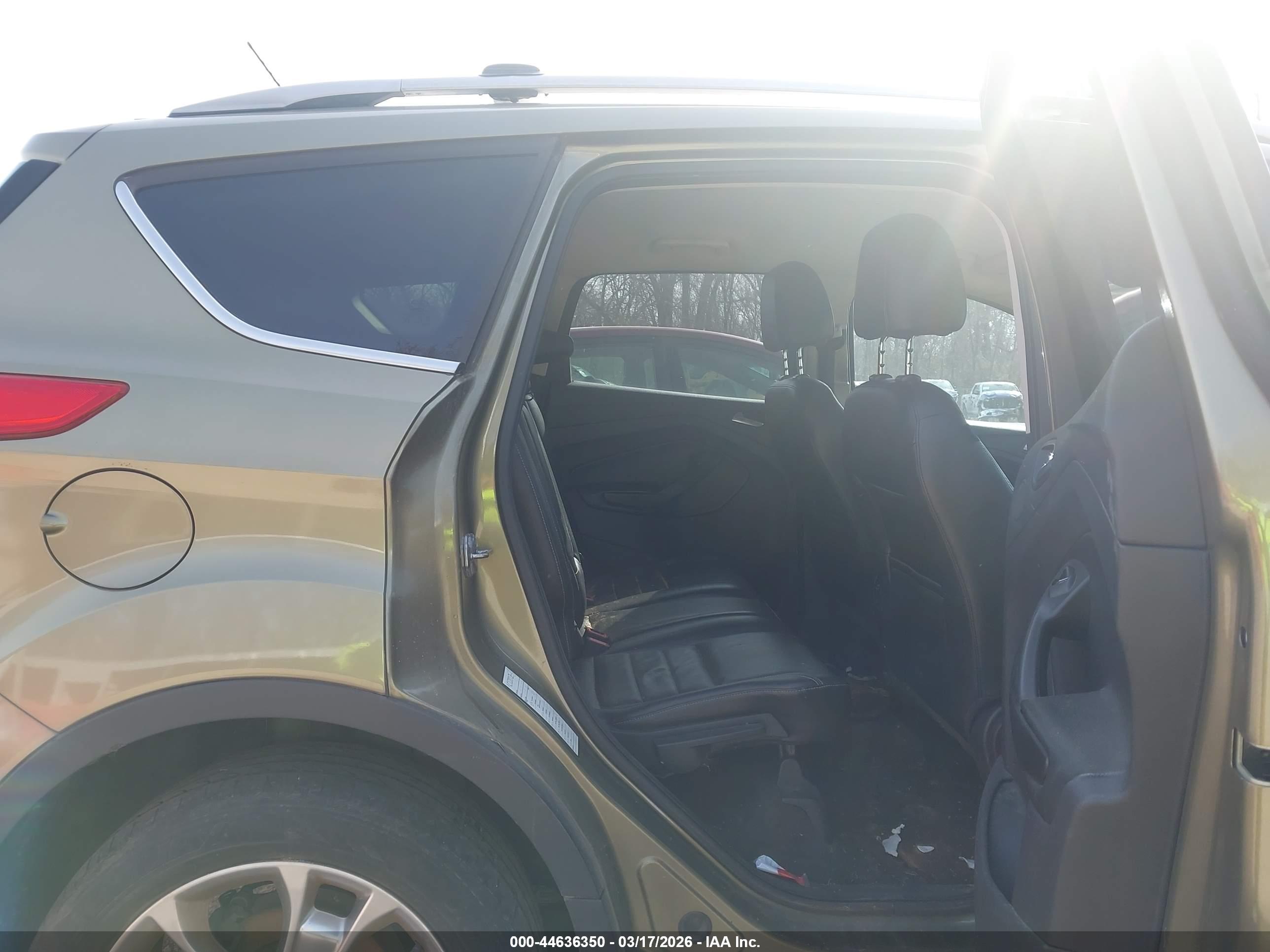 FORD ESCAPE image 8