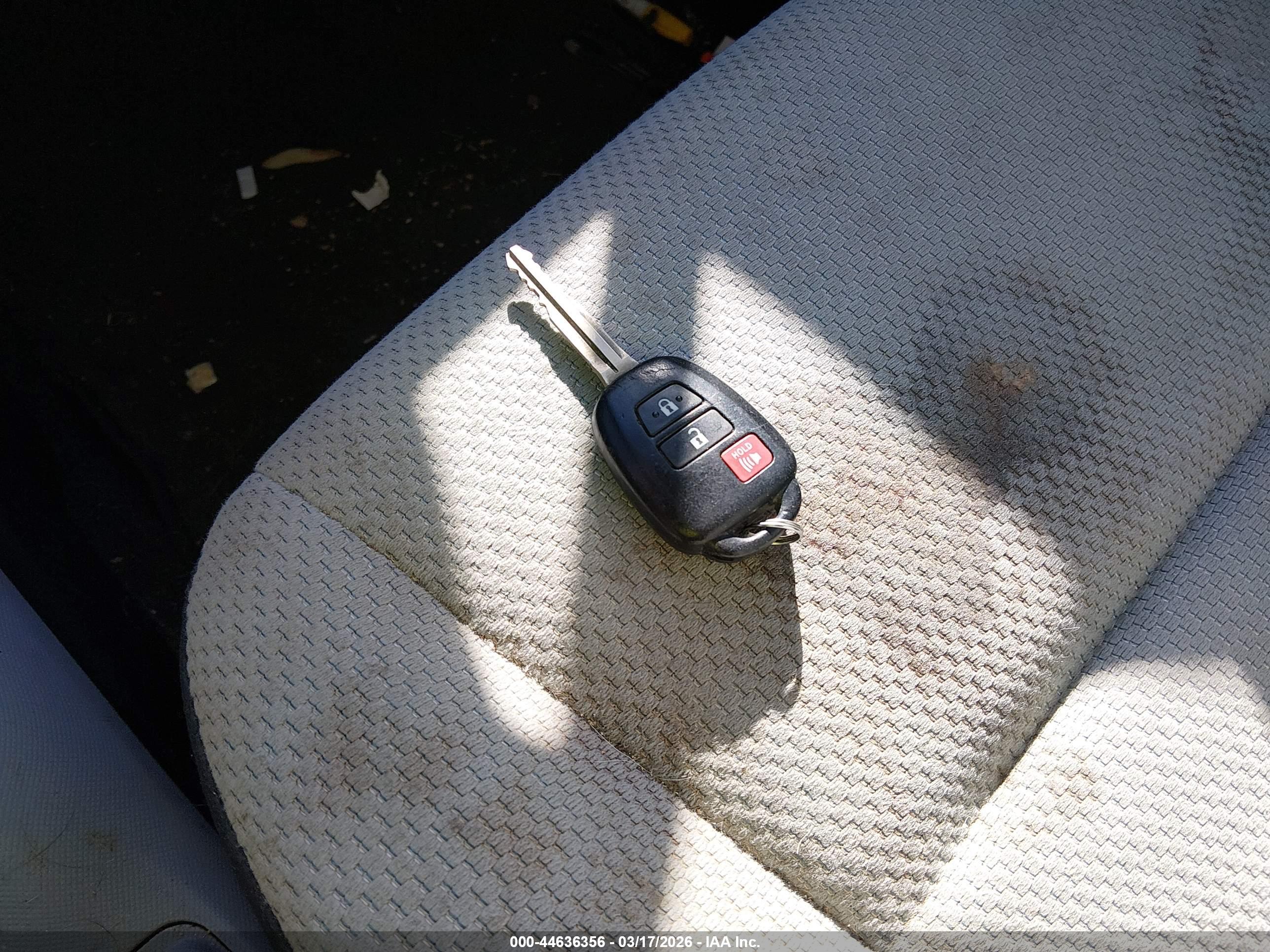 TOYOTA PRIUS image 11