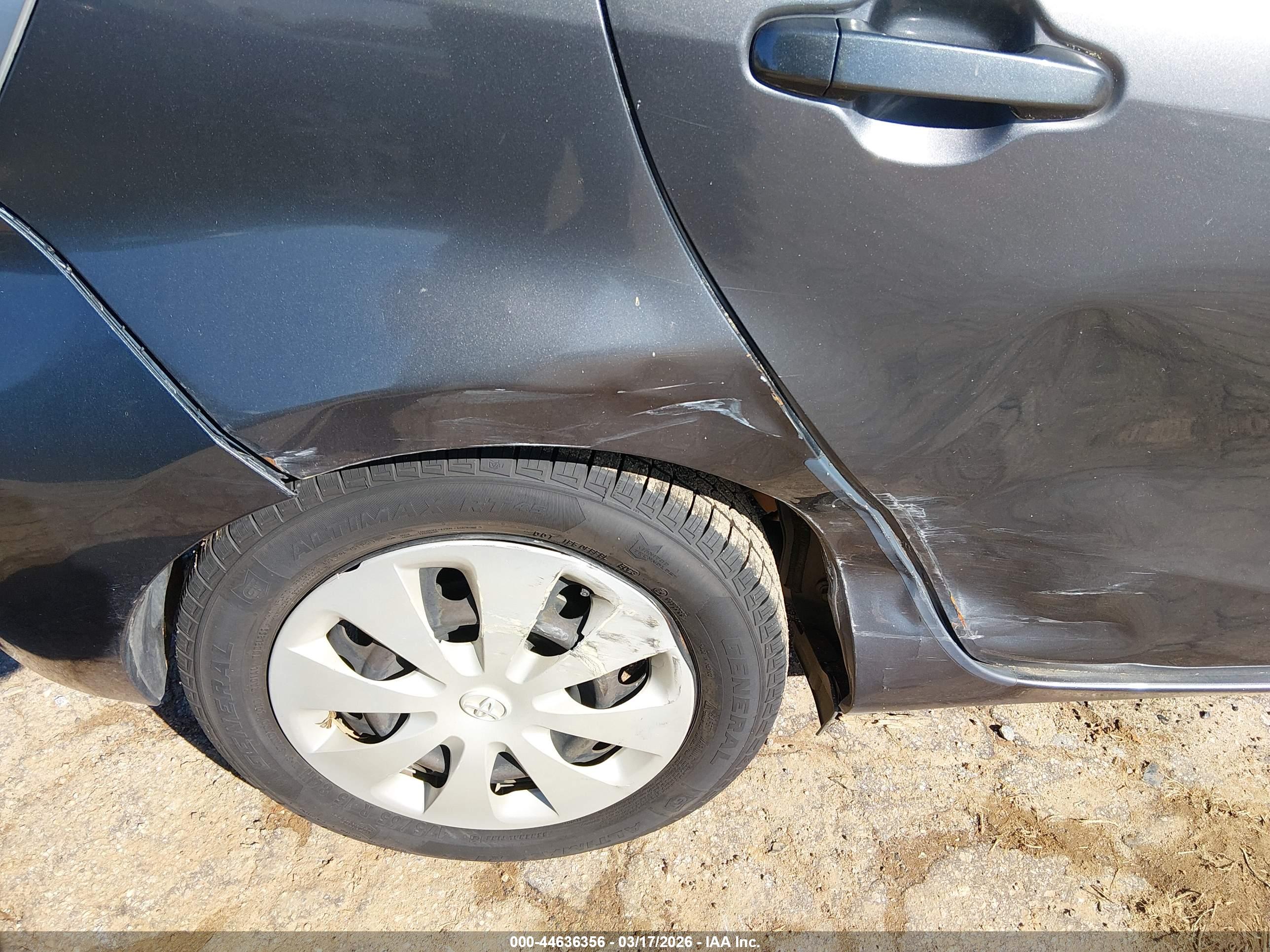 TOYOTA PRIUS image 6