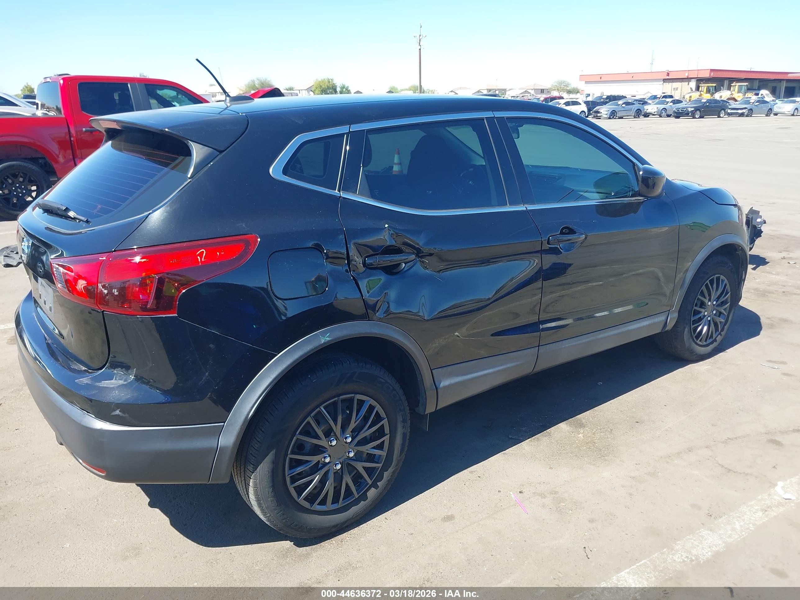 NISSAN ROGUE image 6