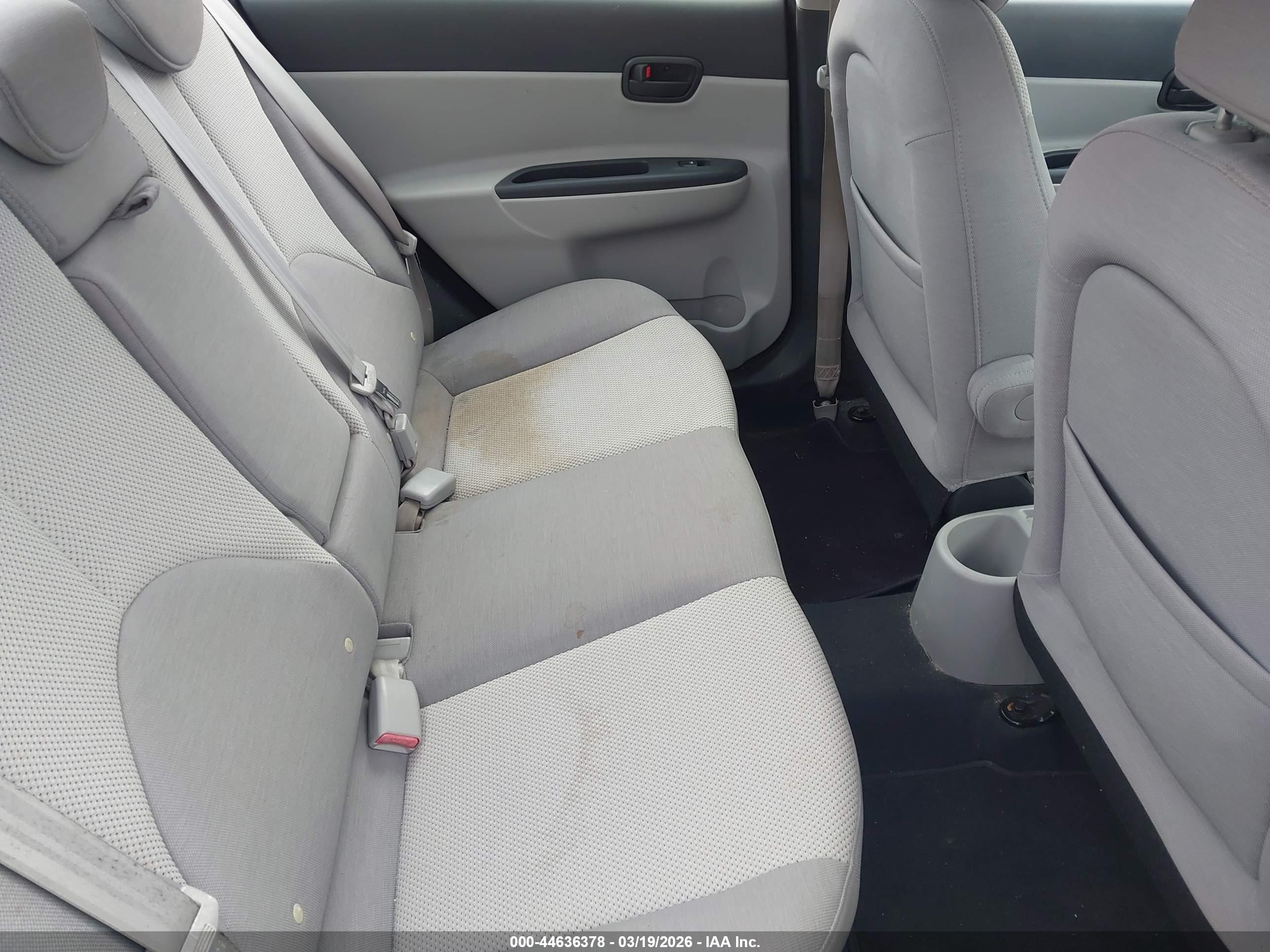 HYUNDAI ACCENT image 8