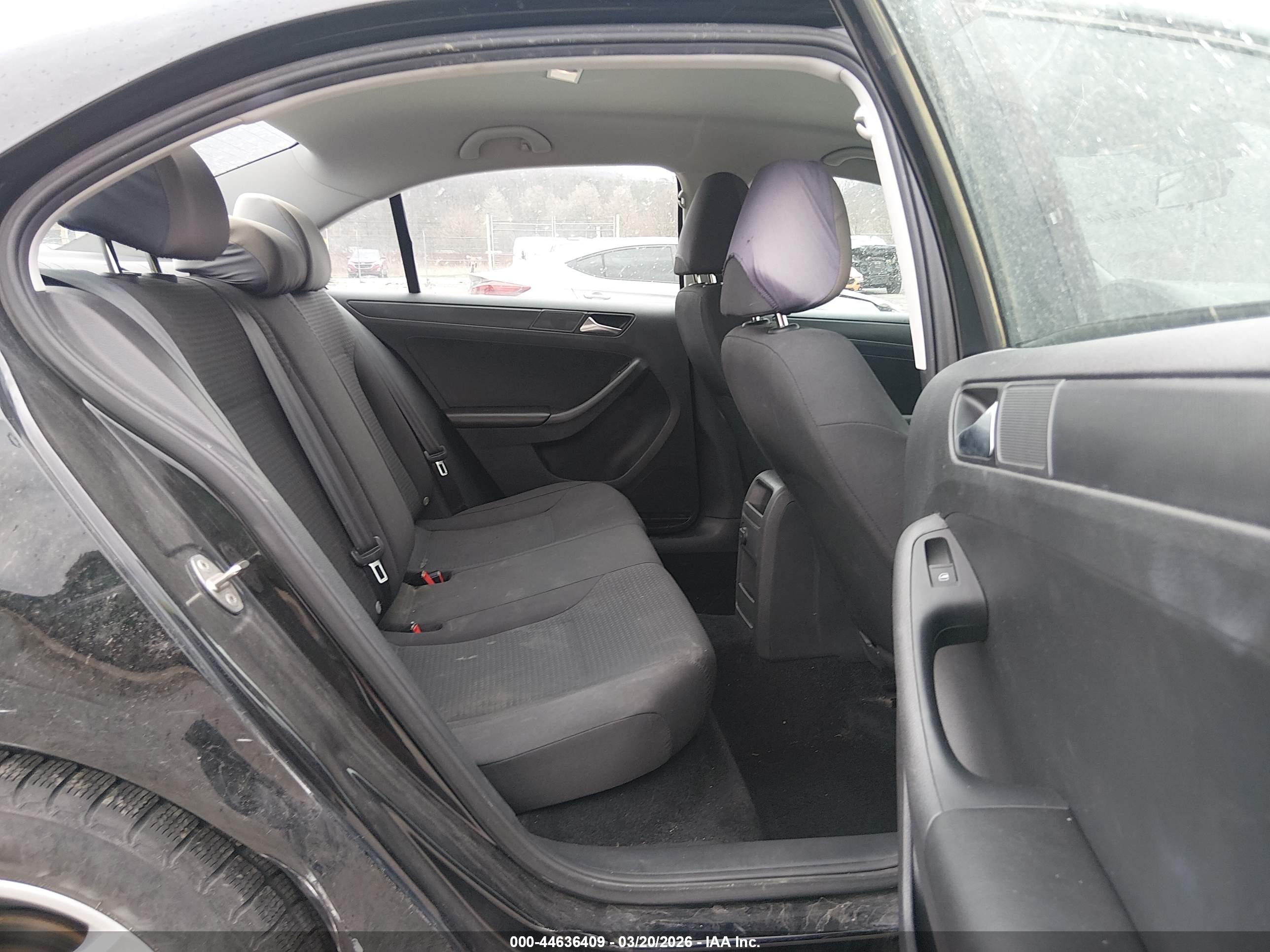 VOLKSWAGEN JETTA image 8