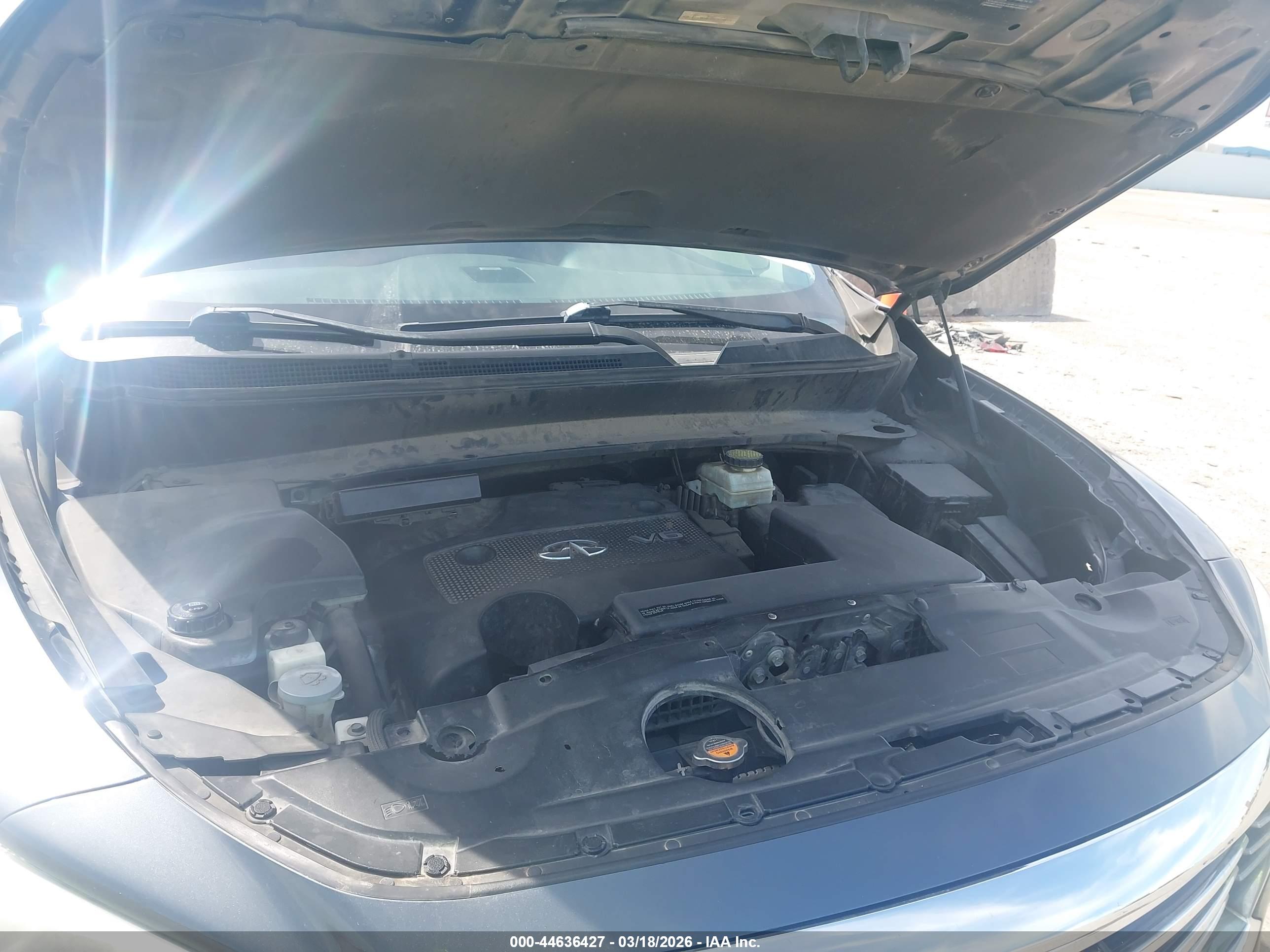 INFINITI JX35 image 10