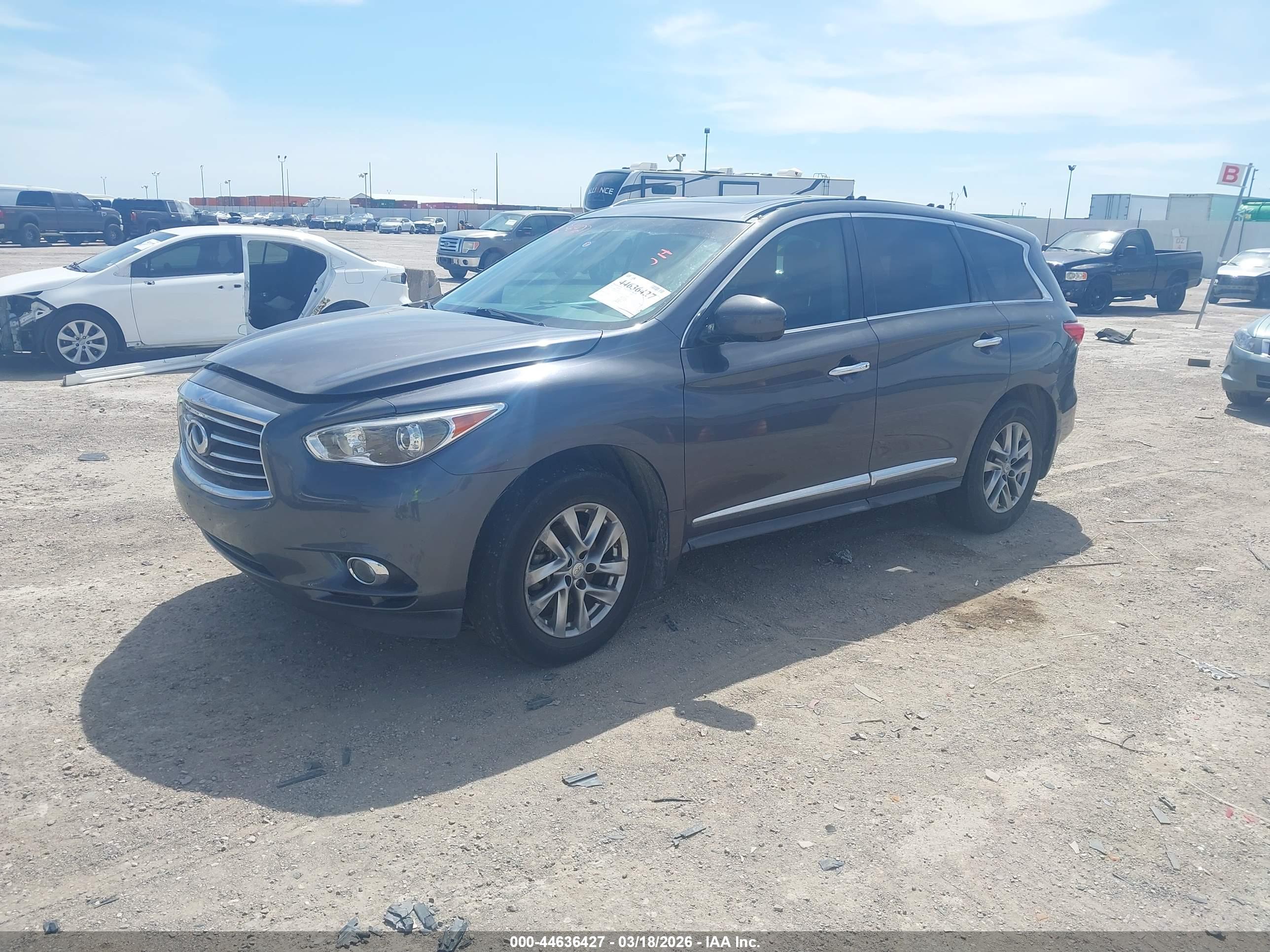 INFINITI JX35 image 2