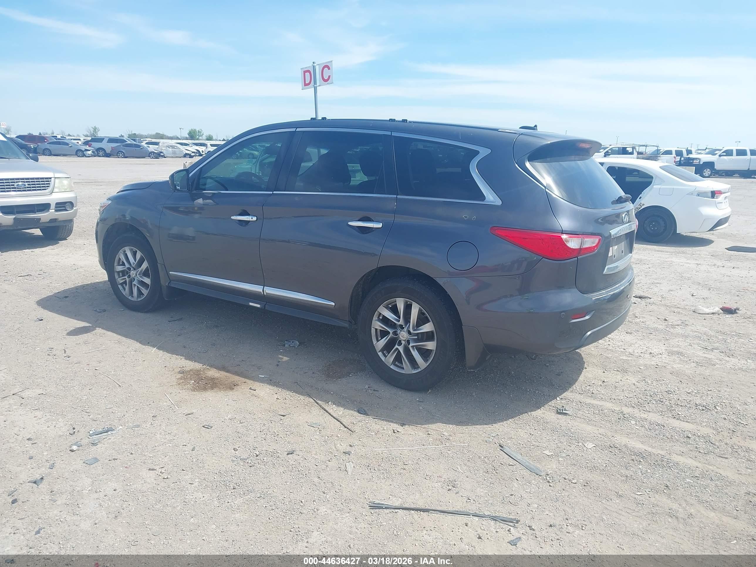 INFINITI JX35 image 3