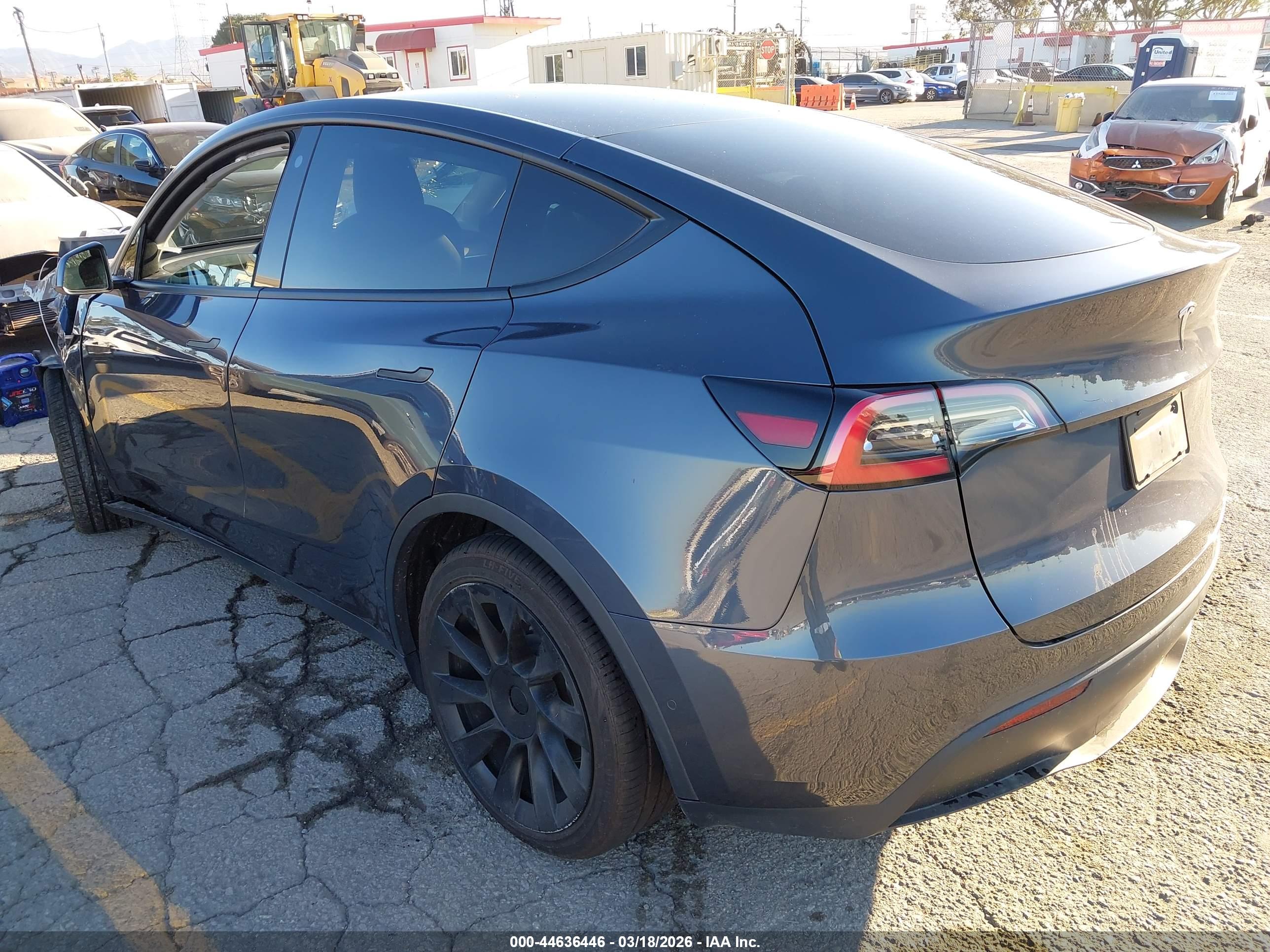 TESLA MODEL image 3