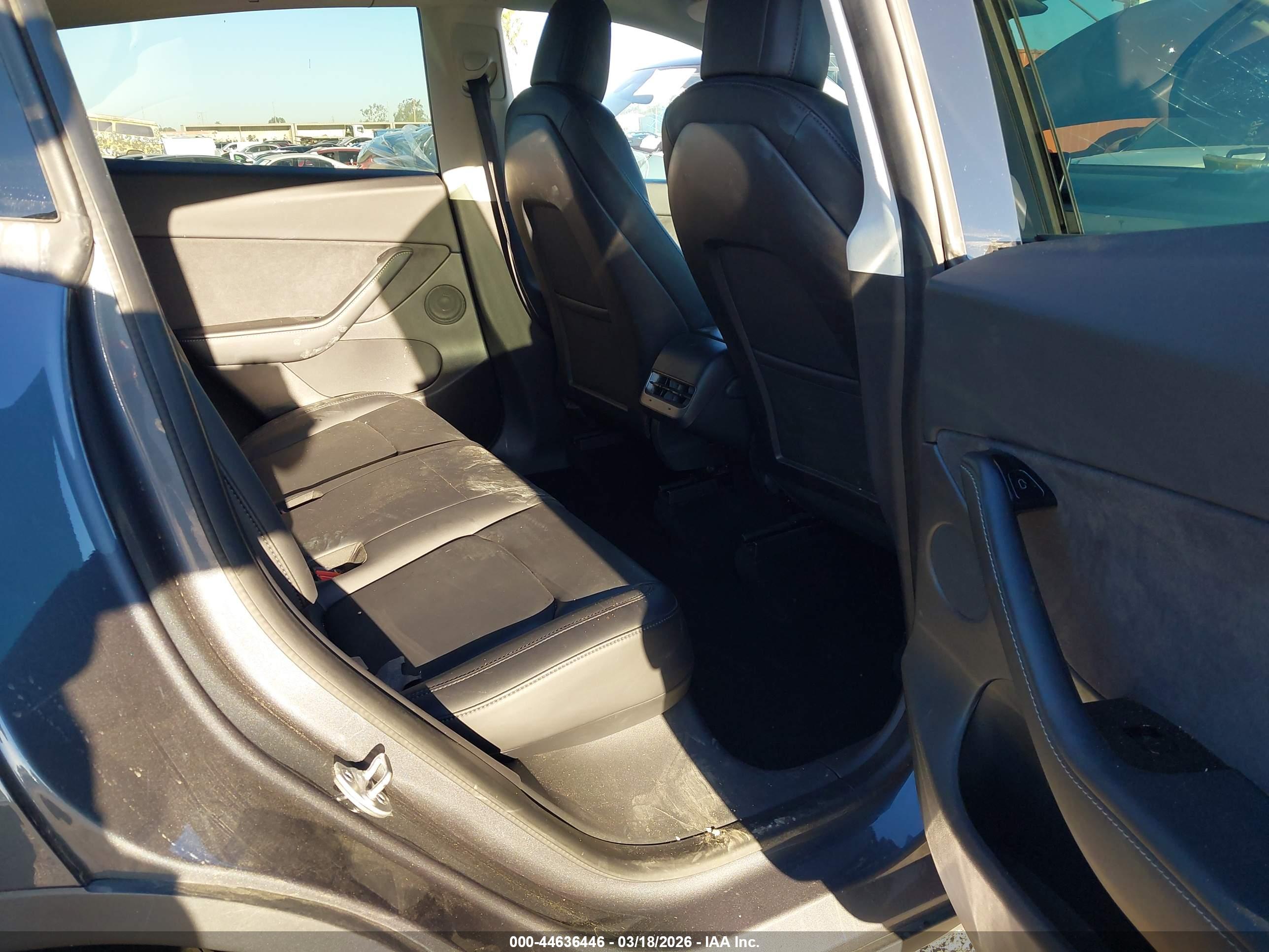 TESLA MODEL image 8