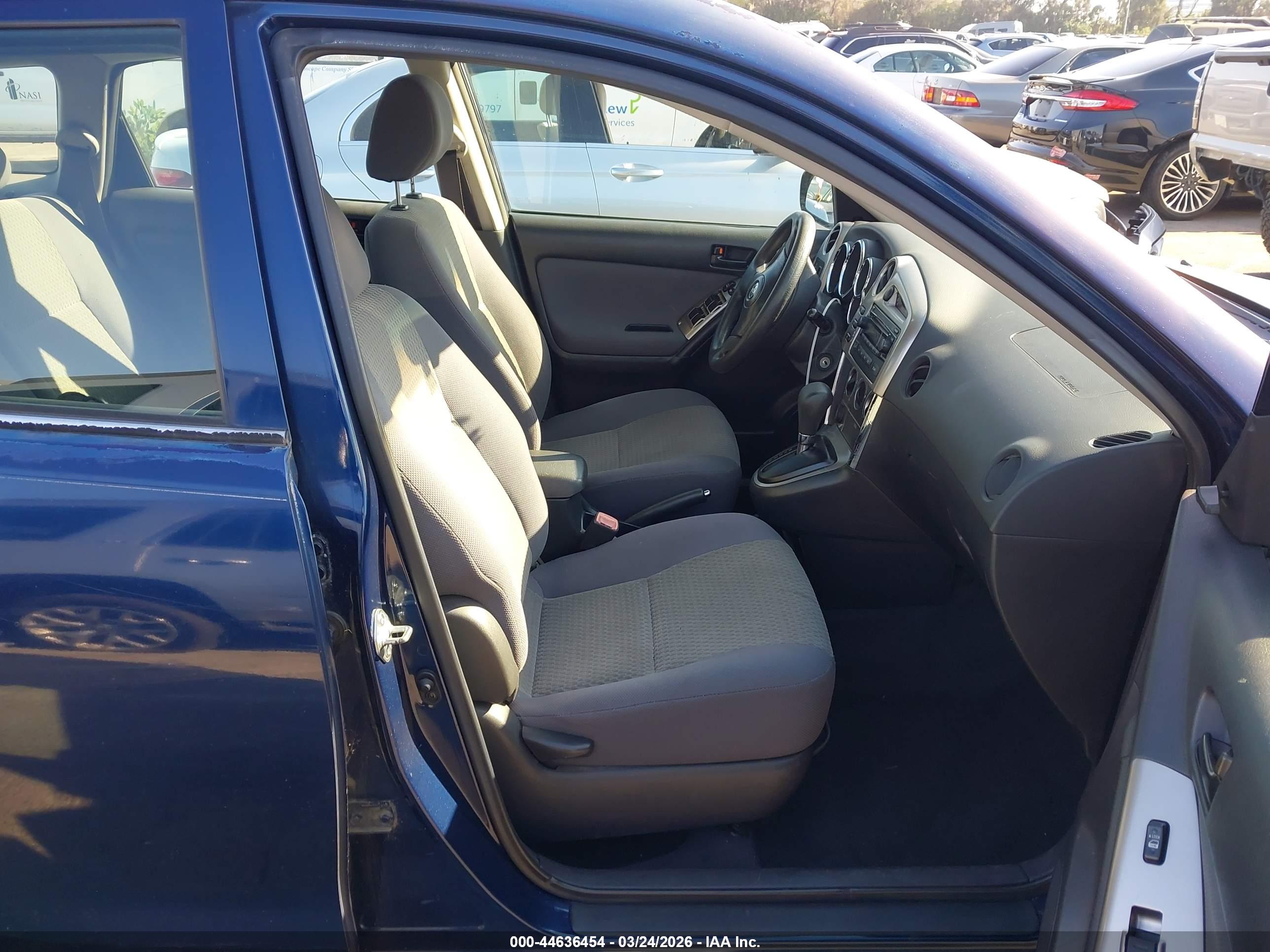 TOYOTA MATRIX image 5