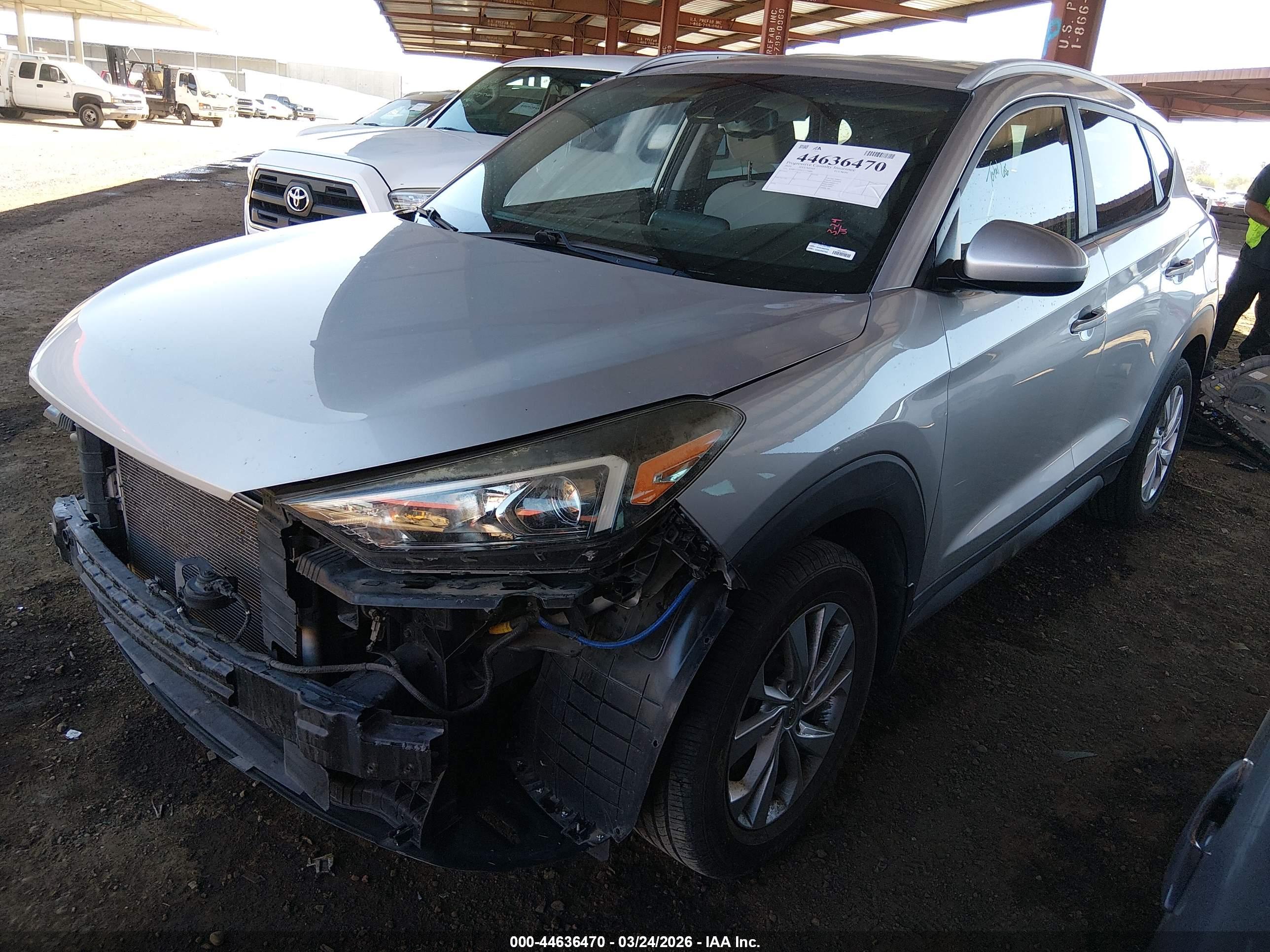 HYUNDAI TUCSON image 2