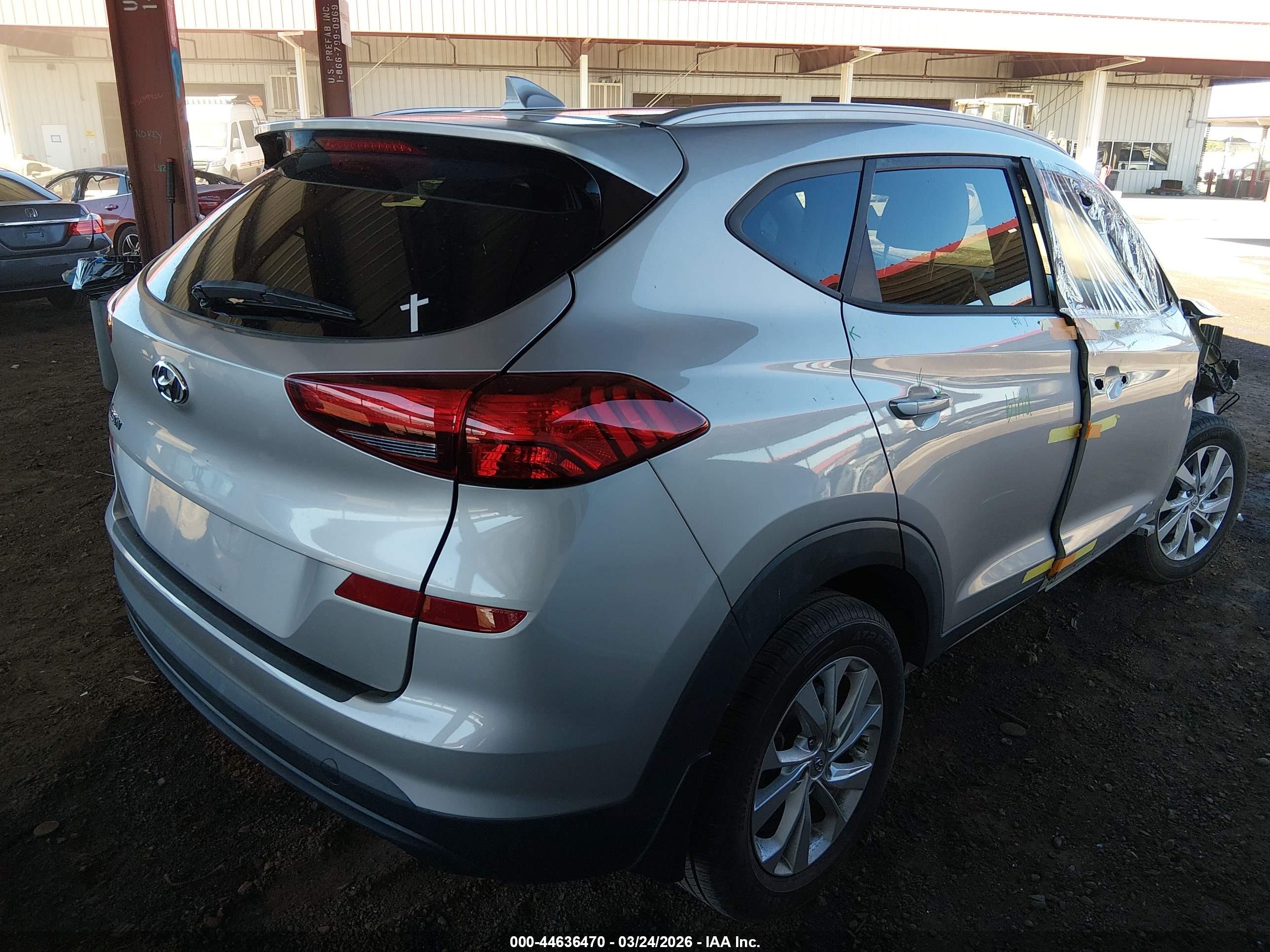 HYUNDAI TUCSON image 4