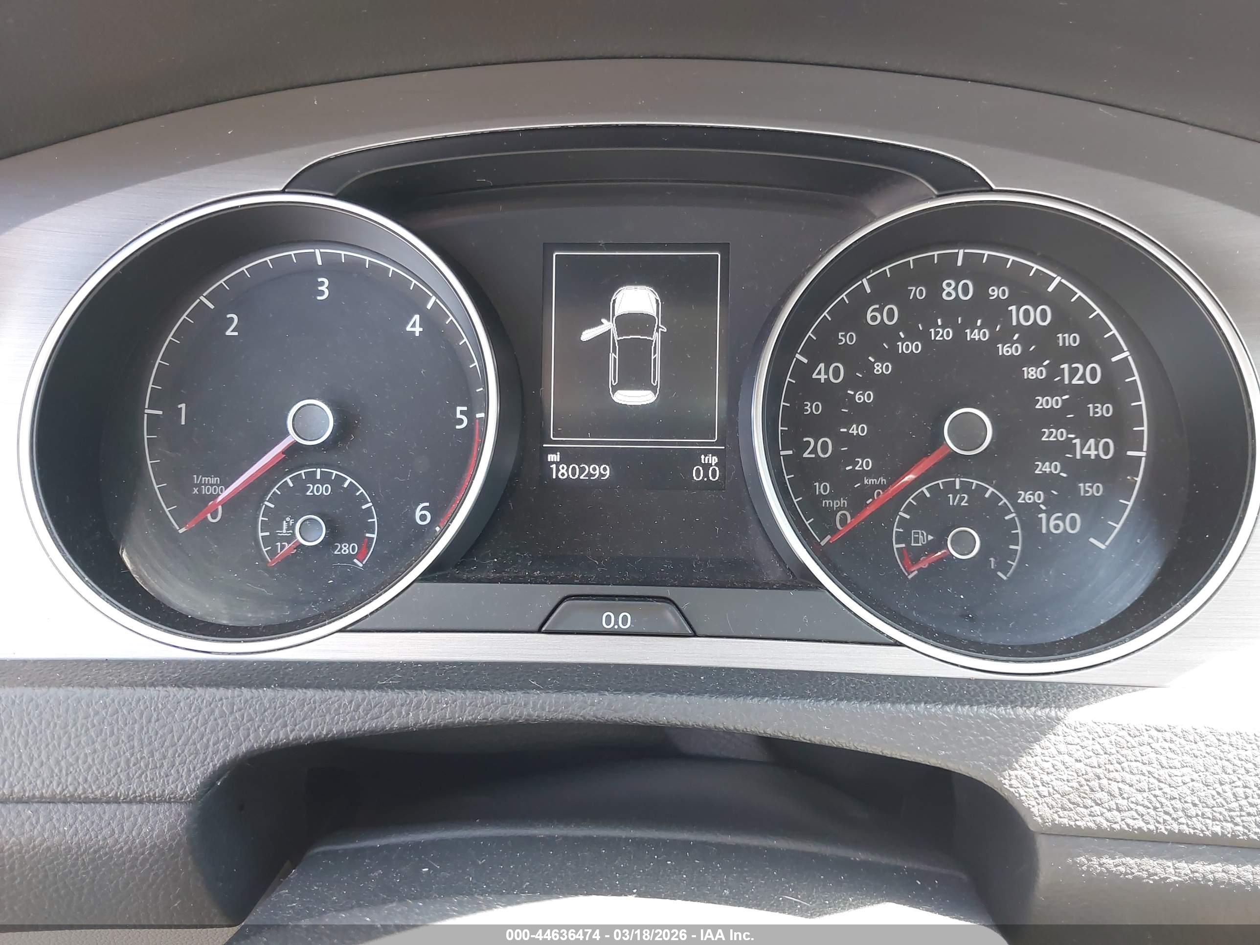 VOLKSWAGEN GOLF image 7
