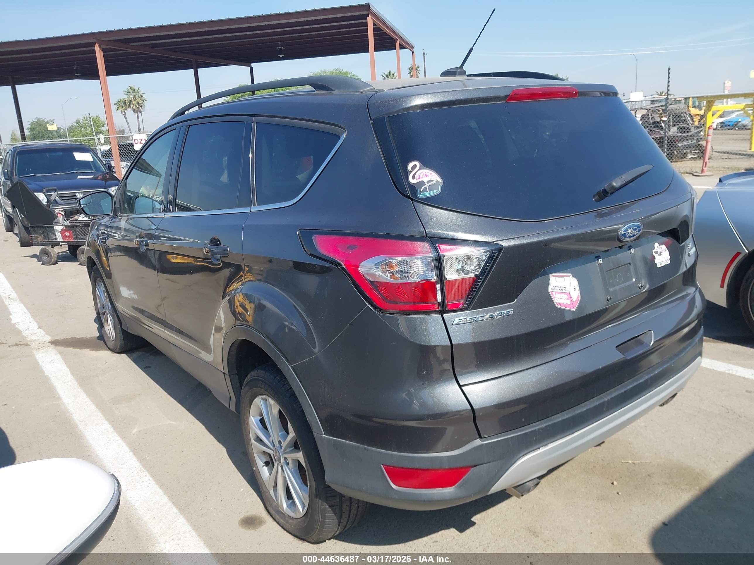 FORD ESCAPE image 3