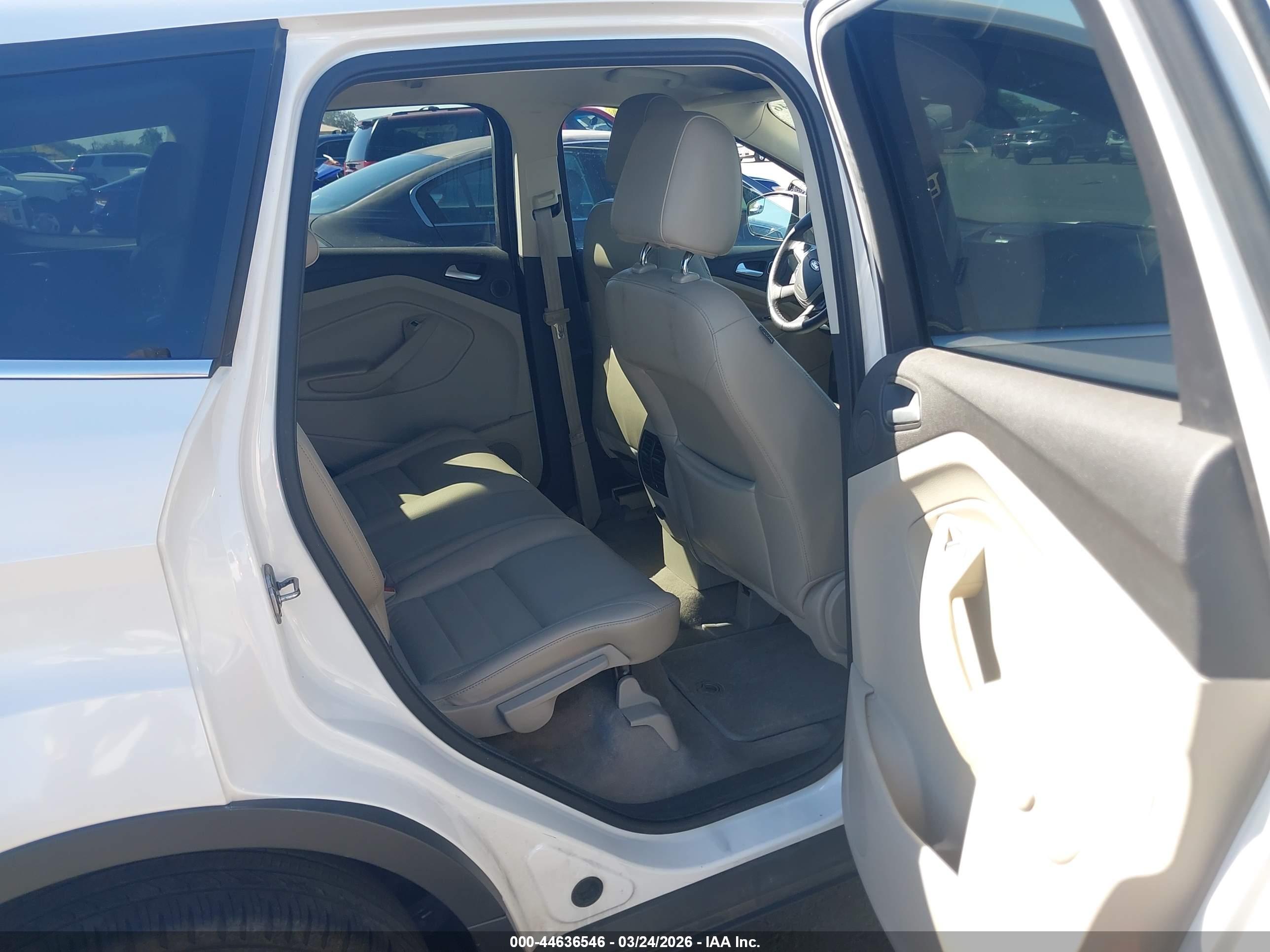 FORD ESCAPE image 8