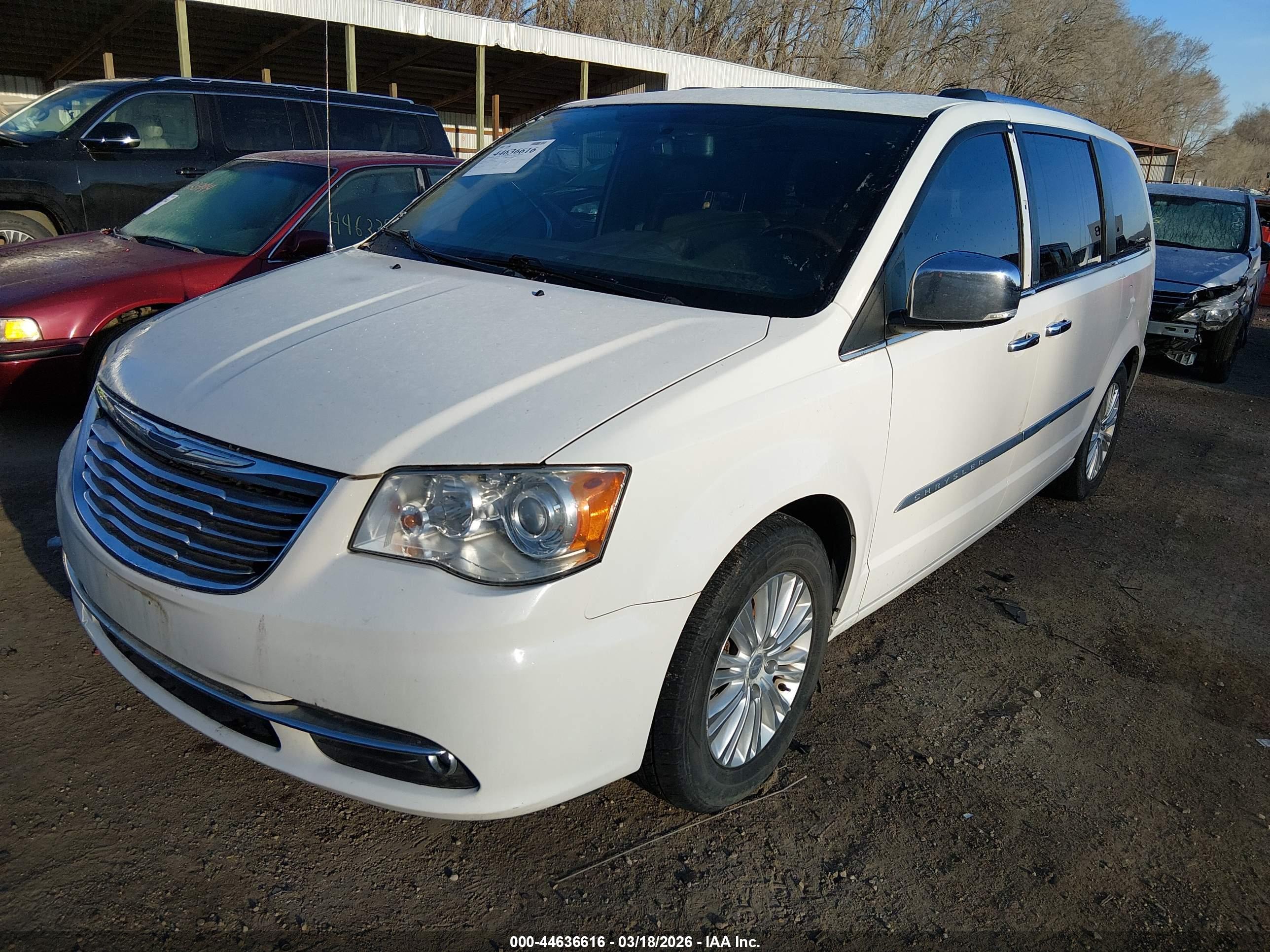 CHRYSLER TOWN image 2