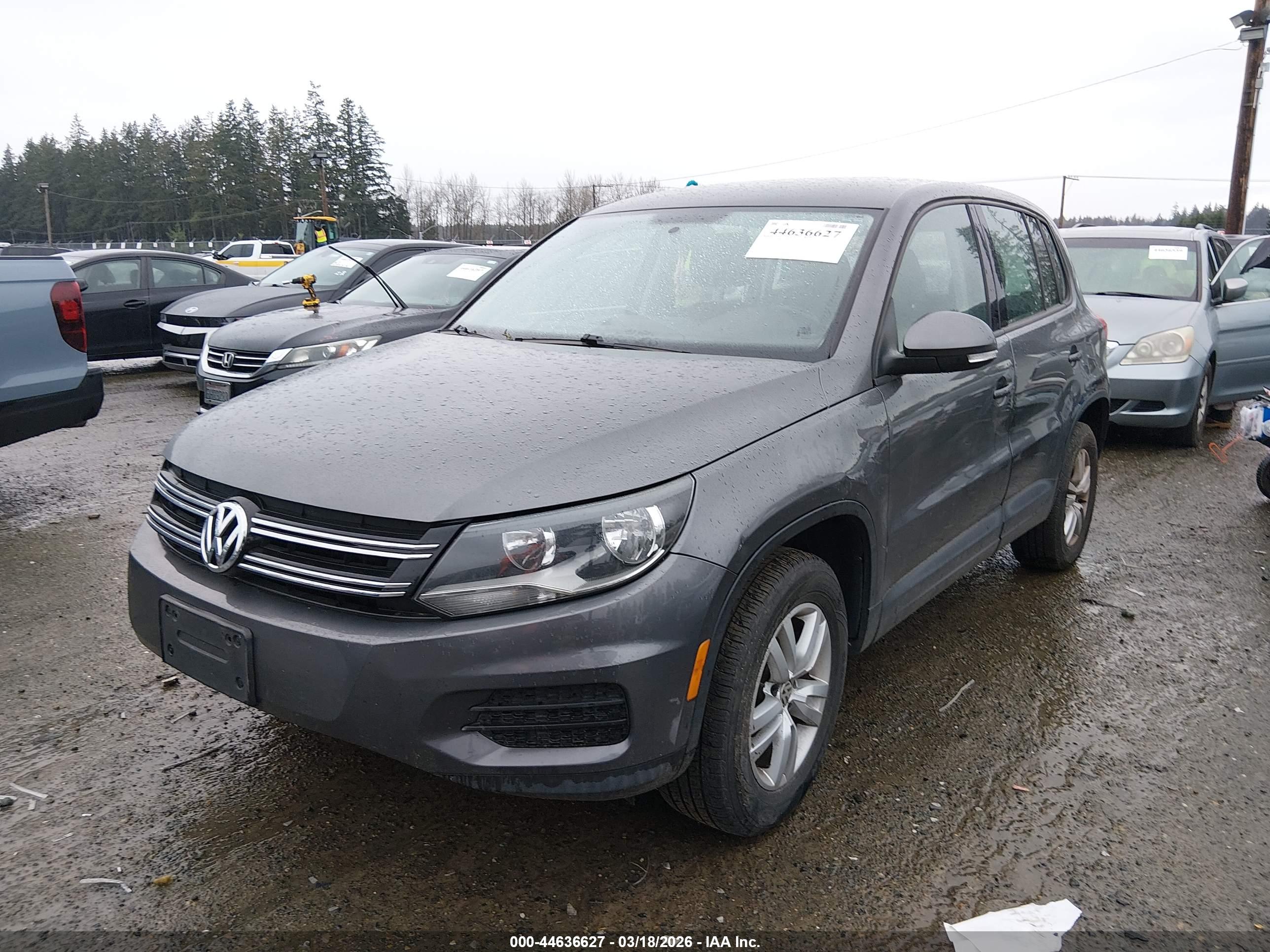 VOLKSWAGEN TIGUAN image 2