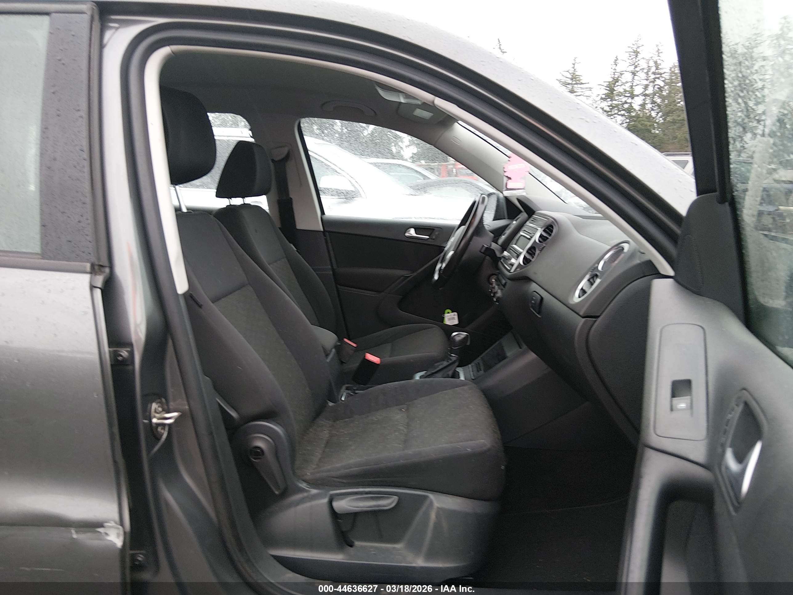 VOLKSWAGEN TIGUAN image 5