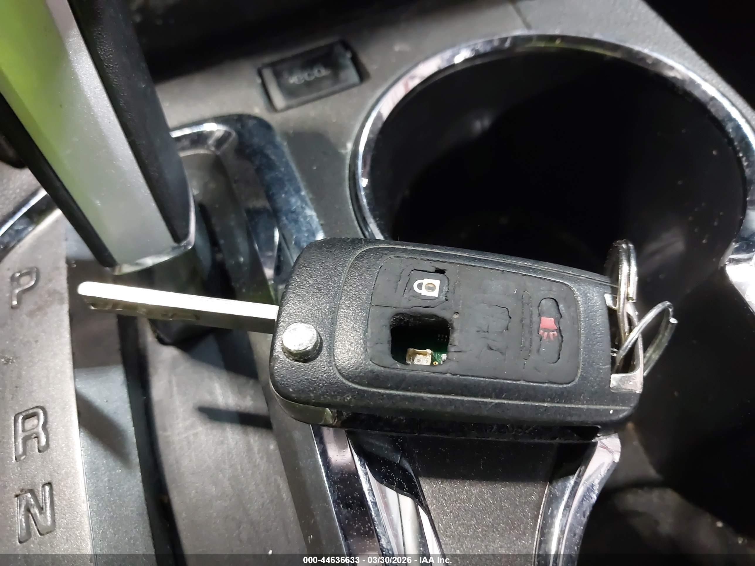 CHEVROLET EQUINOX image 11