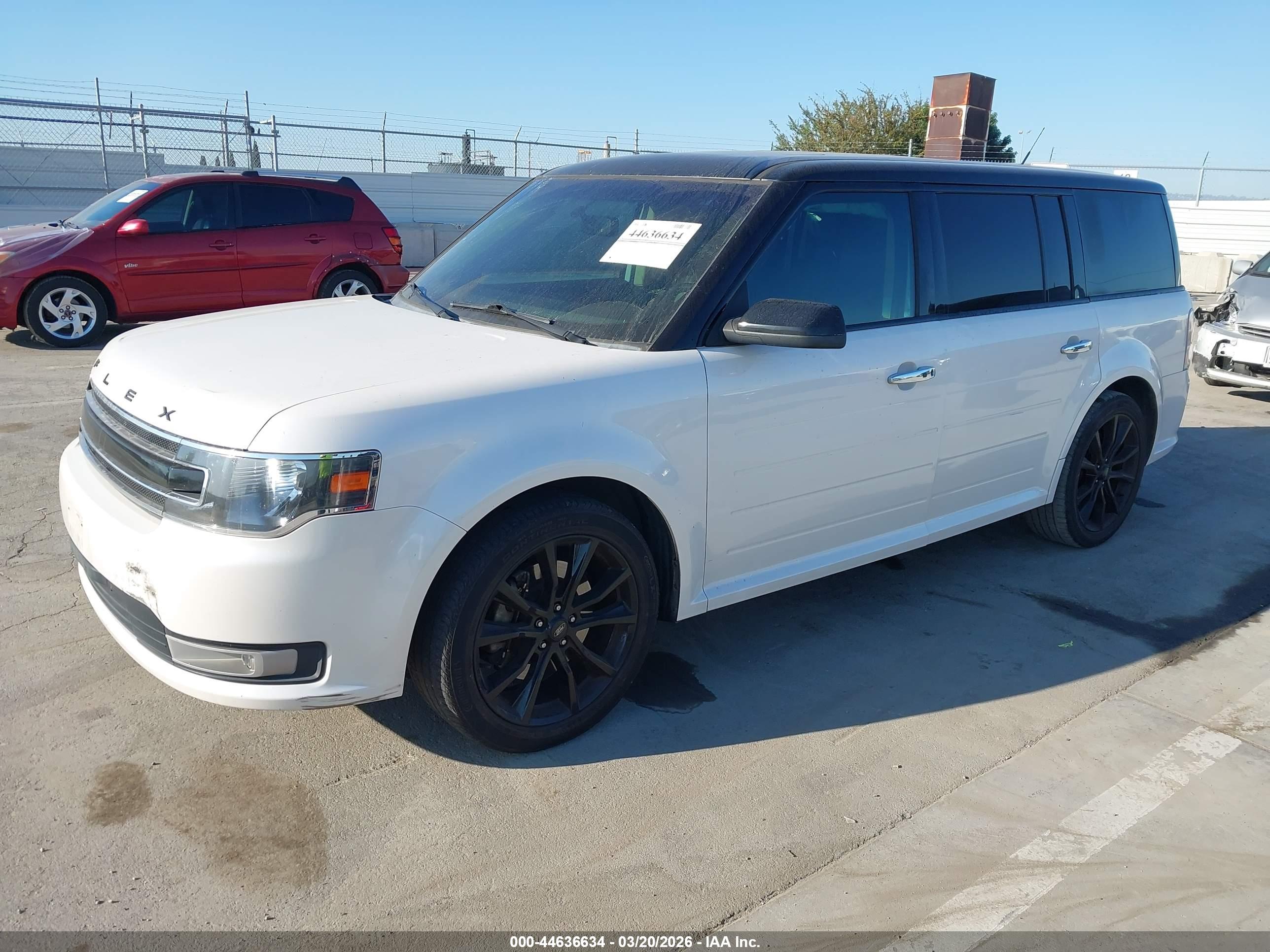 FORD FLEX image 2