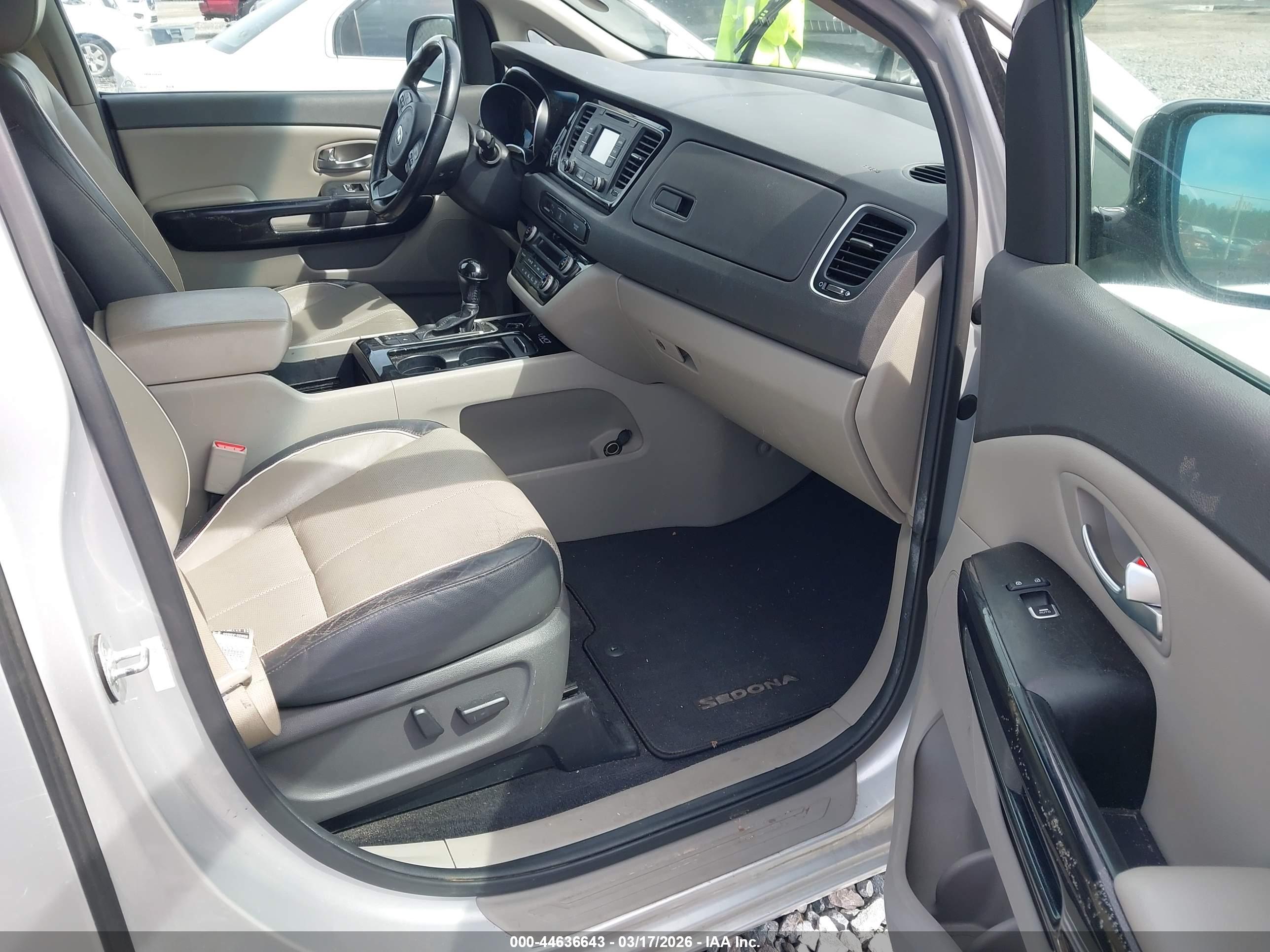 KIA SEDONA image 5