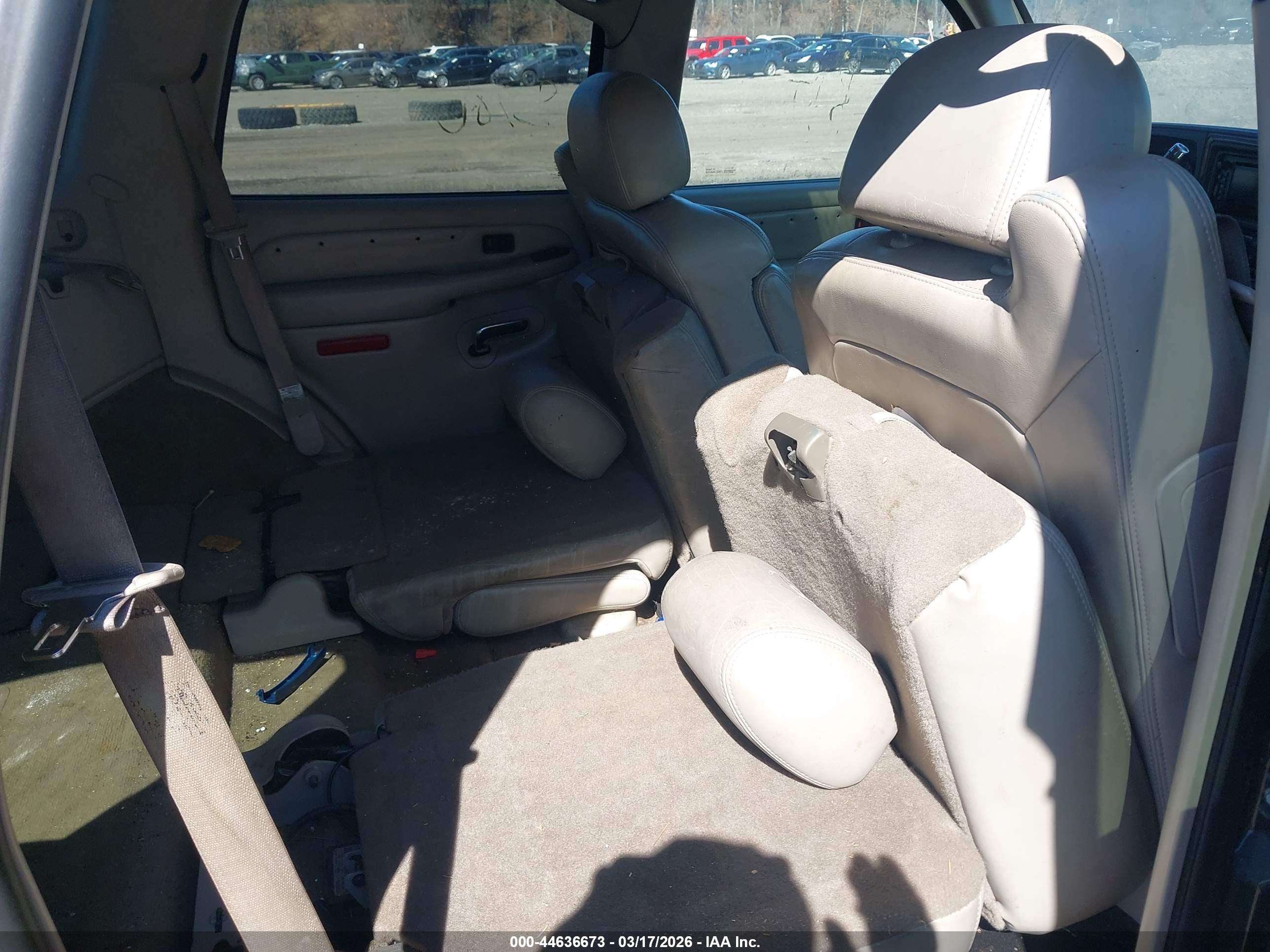 CADILLAC ESCALADE image 8