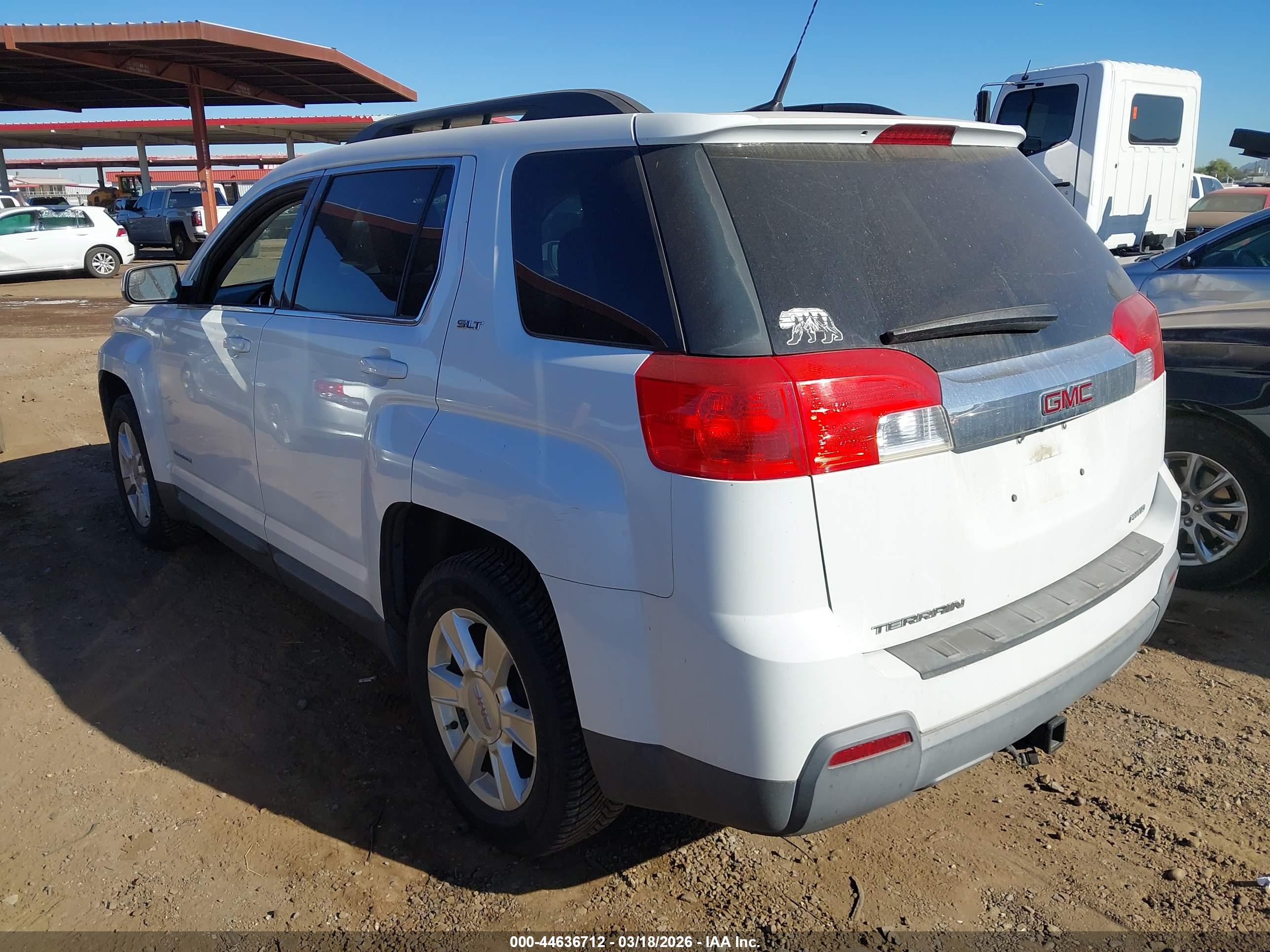 GMC TERRAIN image 3
