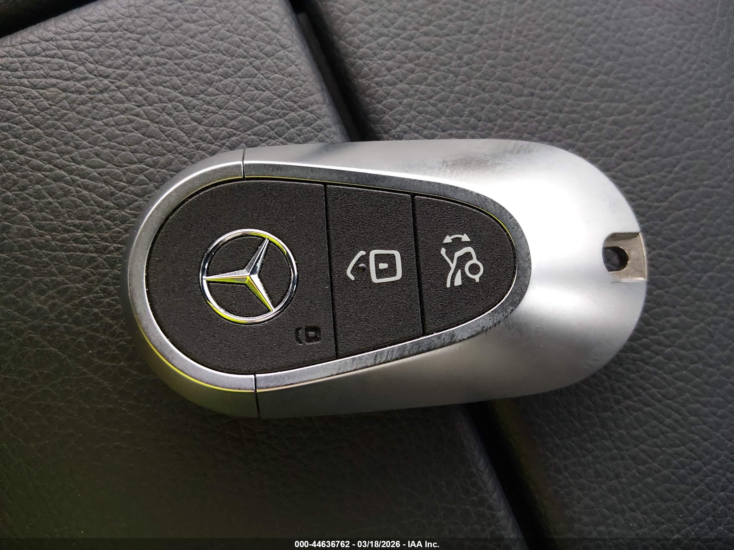 MERCEDES-BENZ EQE image 11
