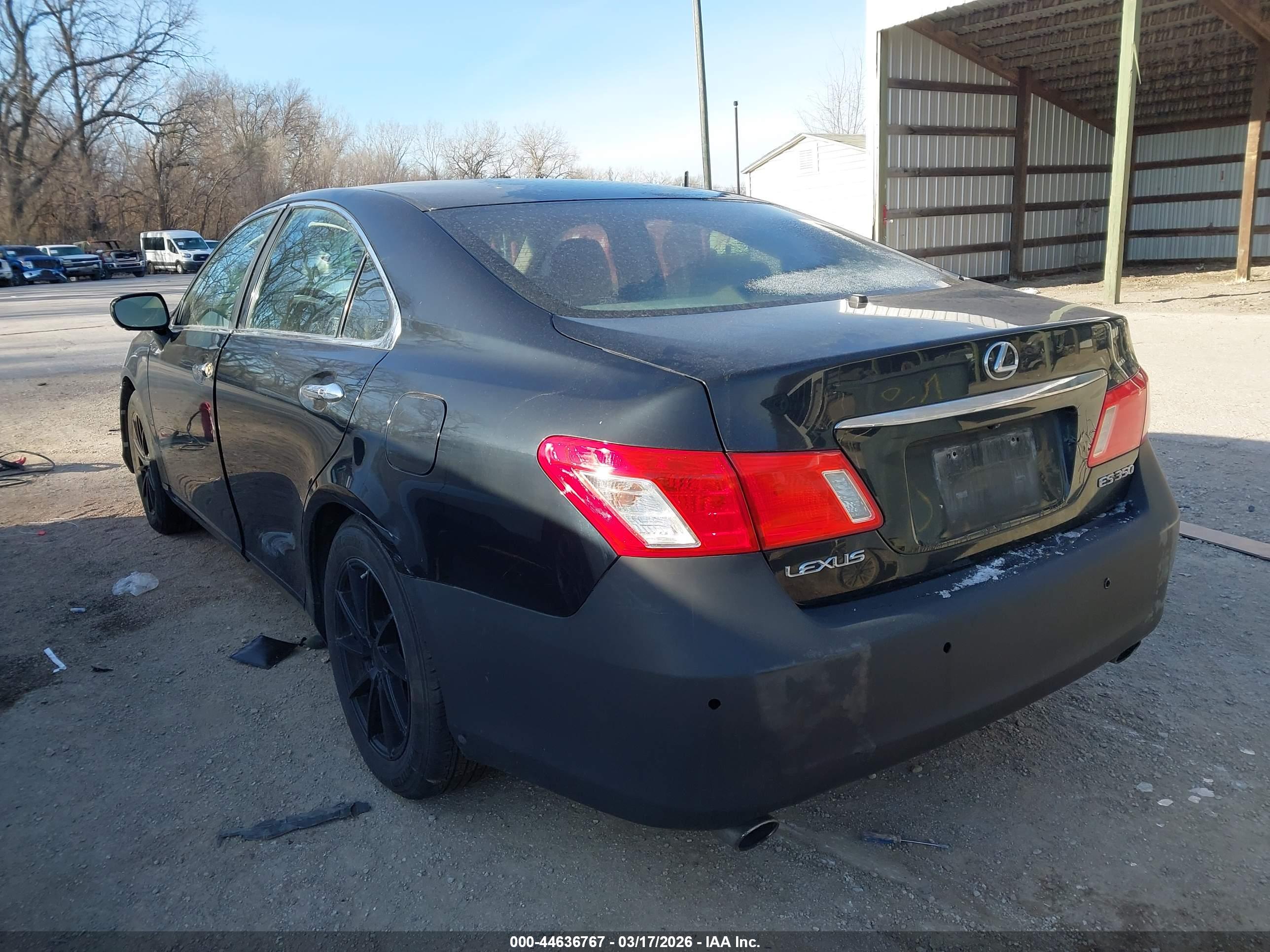 LEXUS ES image 3