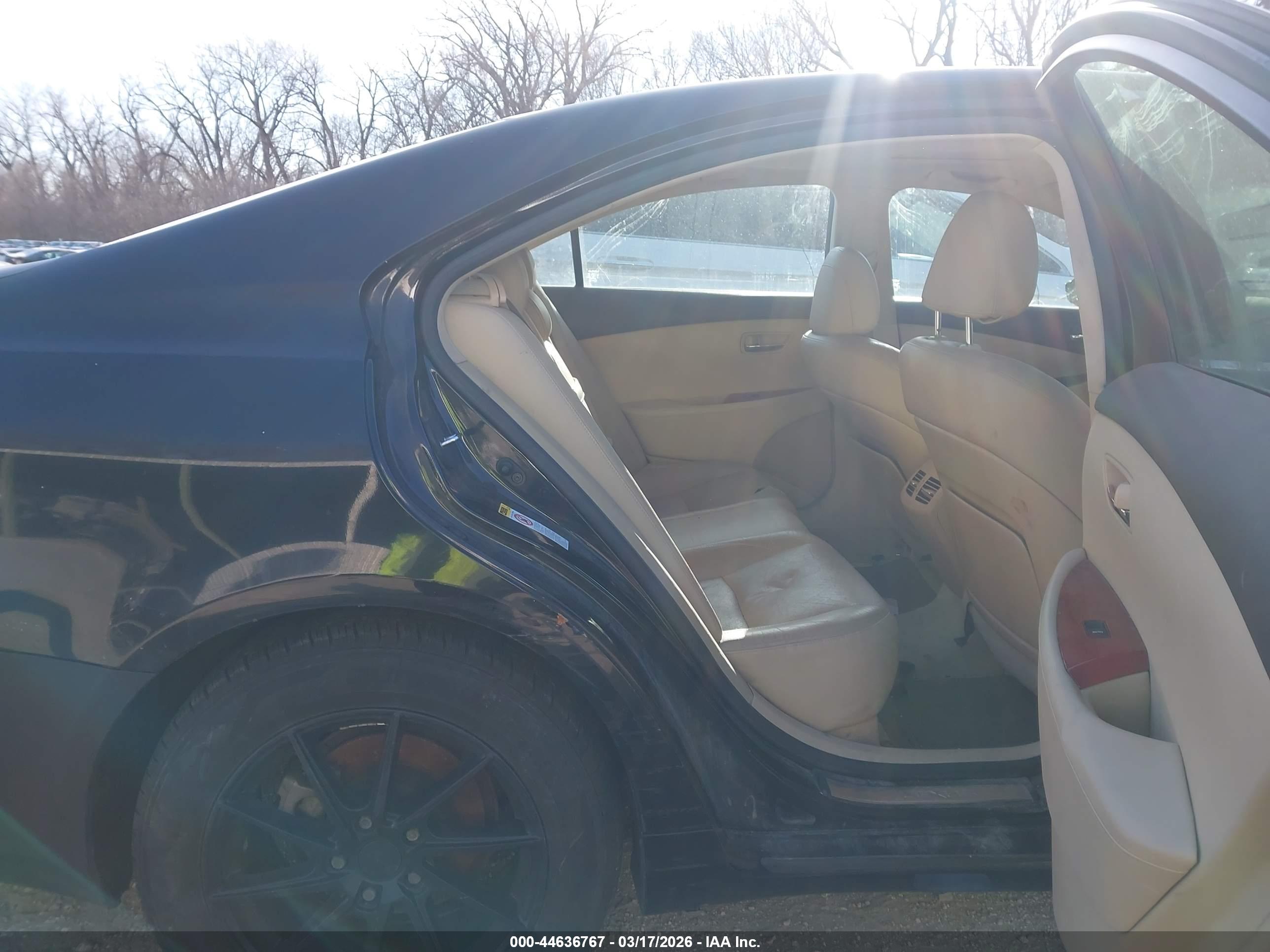 LEXUS ES image 8