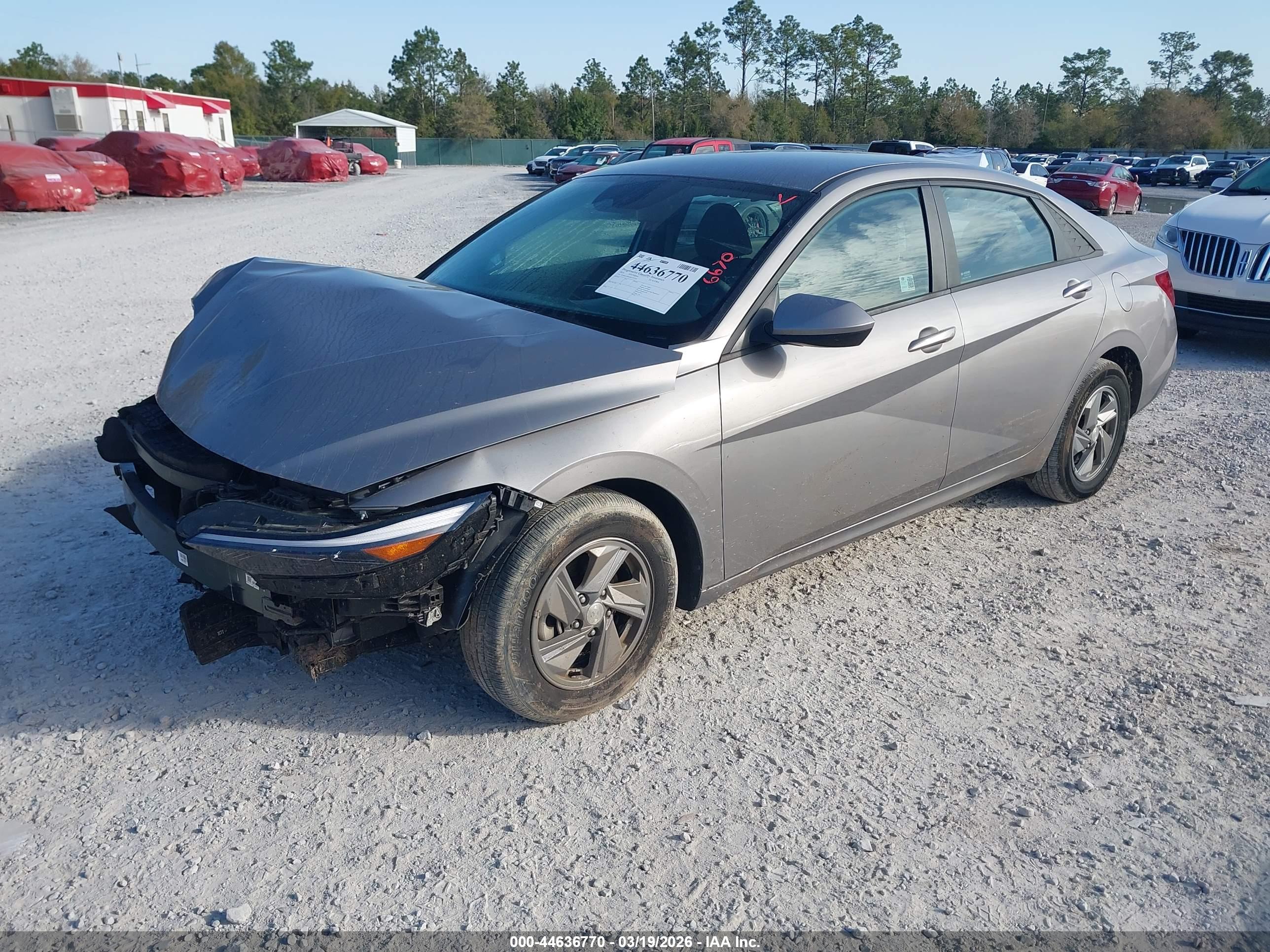 HYUNDAI ELANTRA image 2