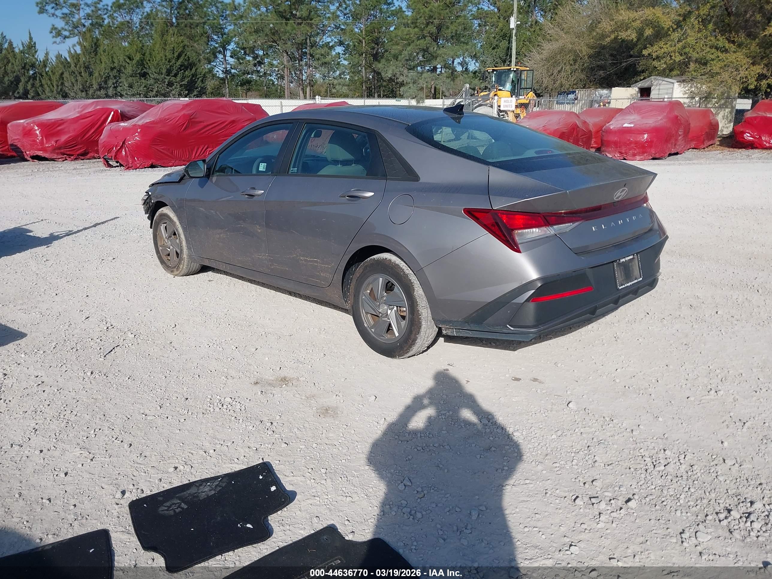 HYUNDAI ELANTRA image 3