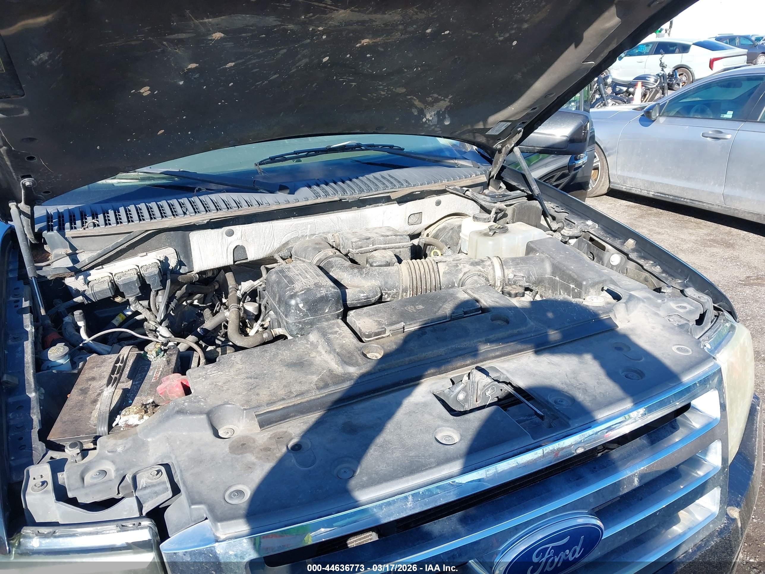 FORD EXPEDITION image 10
