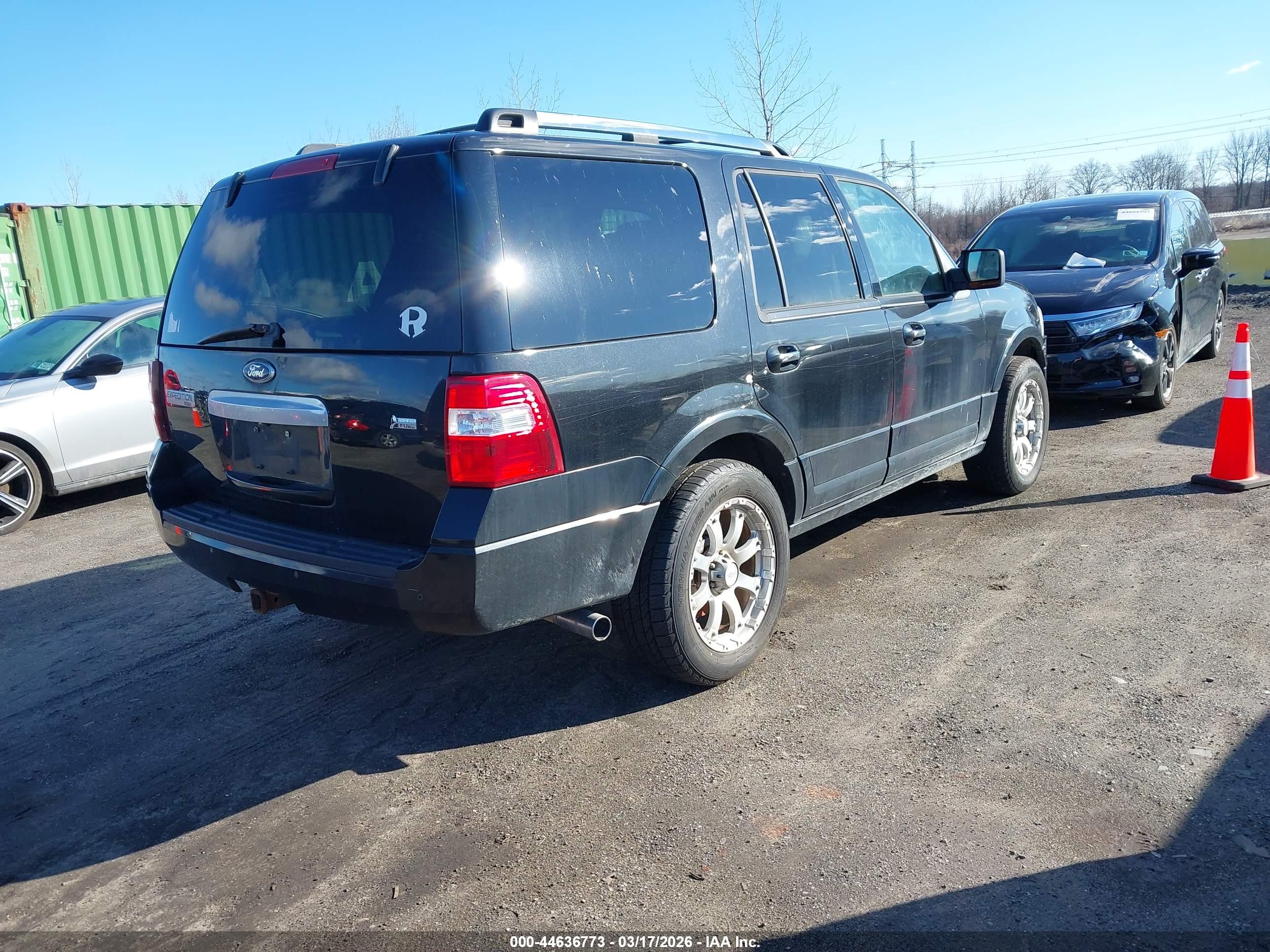 FORD EXPEDITION image 4