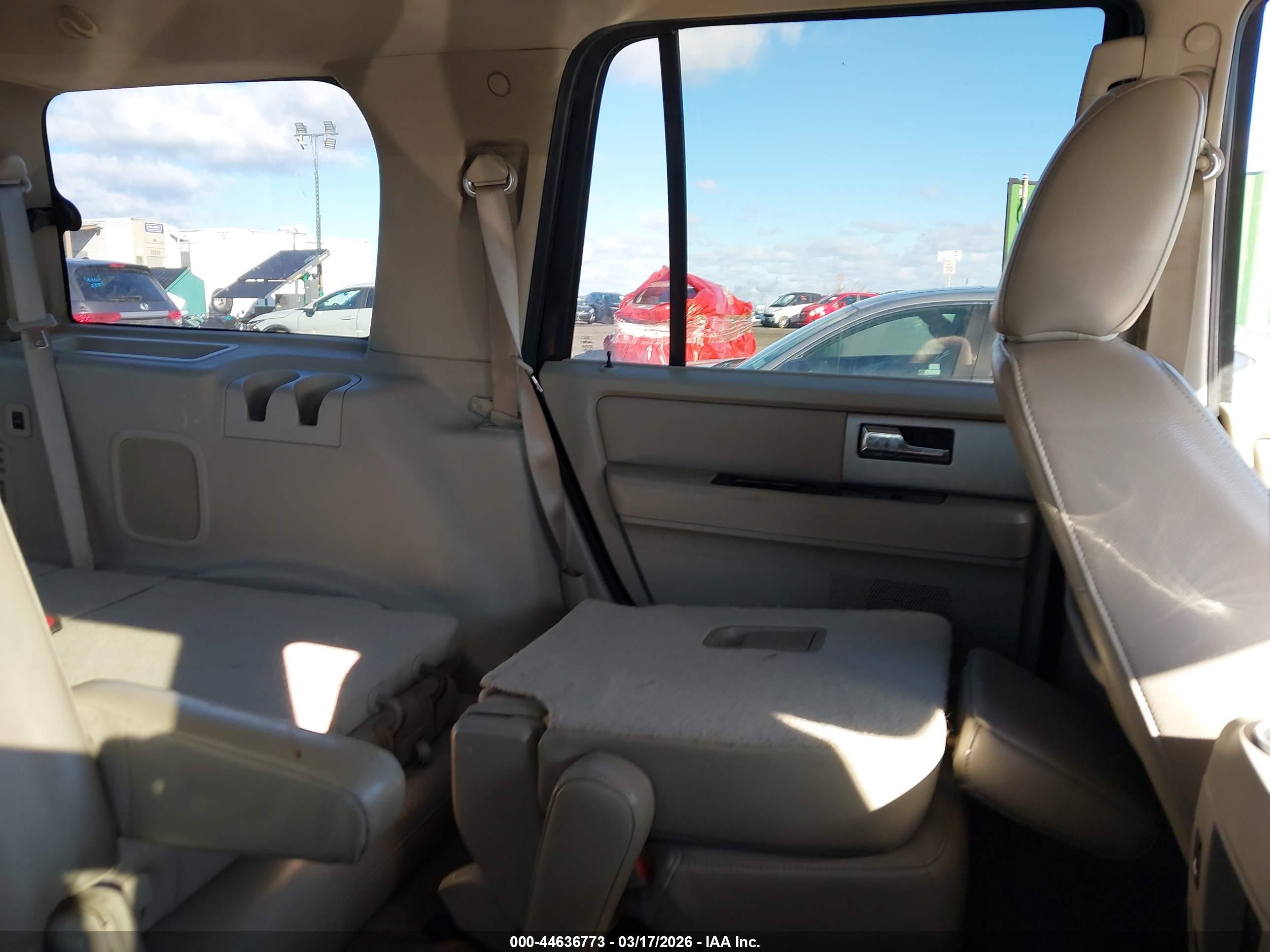 FORD EXPEDITION image 8