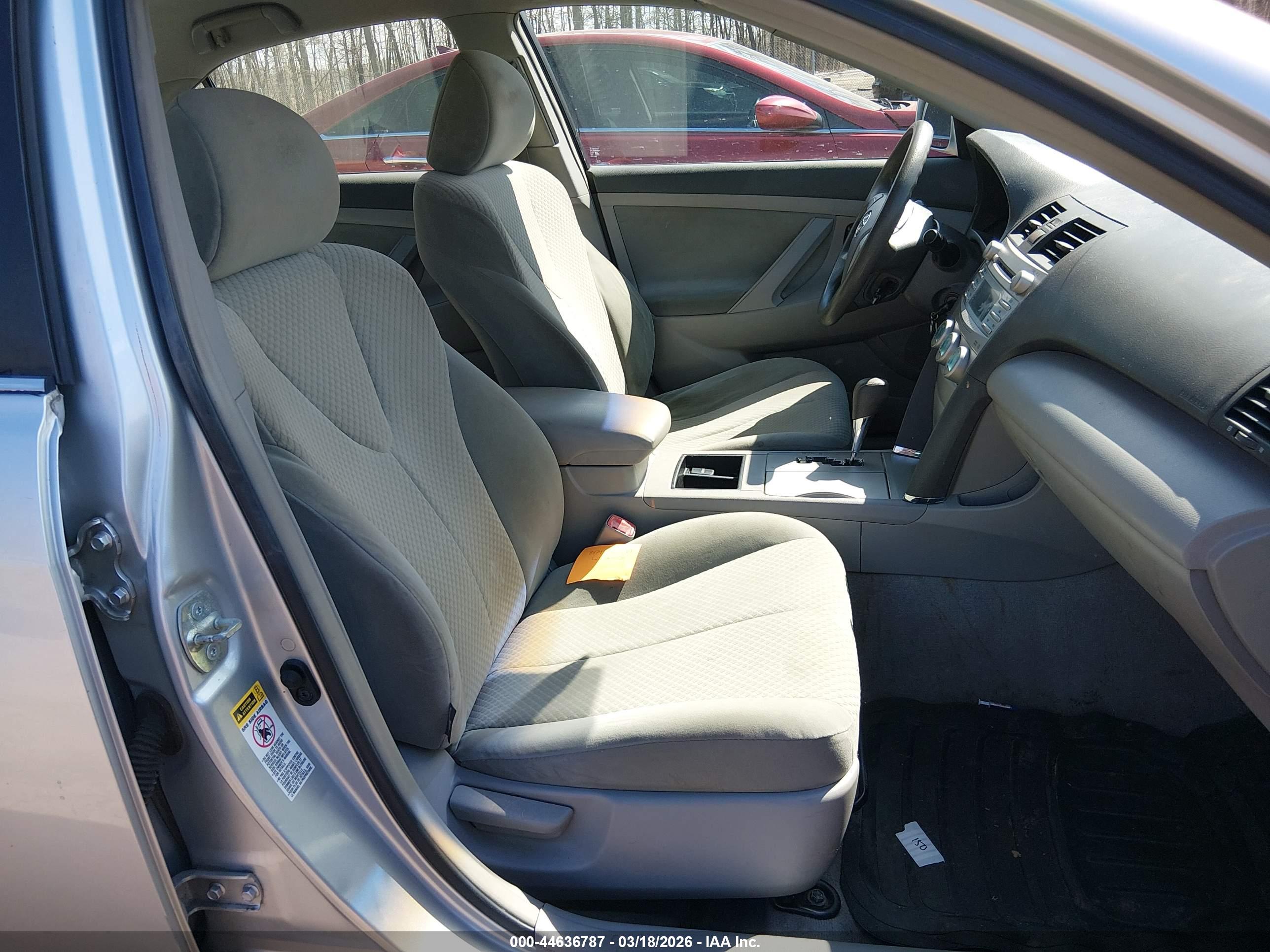 TOYOTA CAMRY image 5