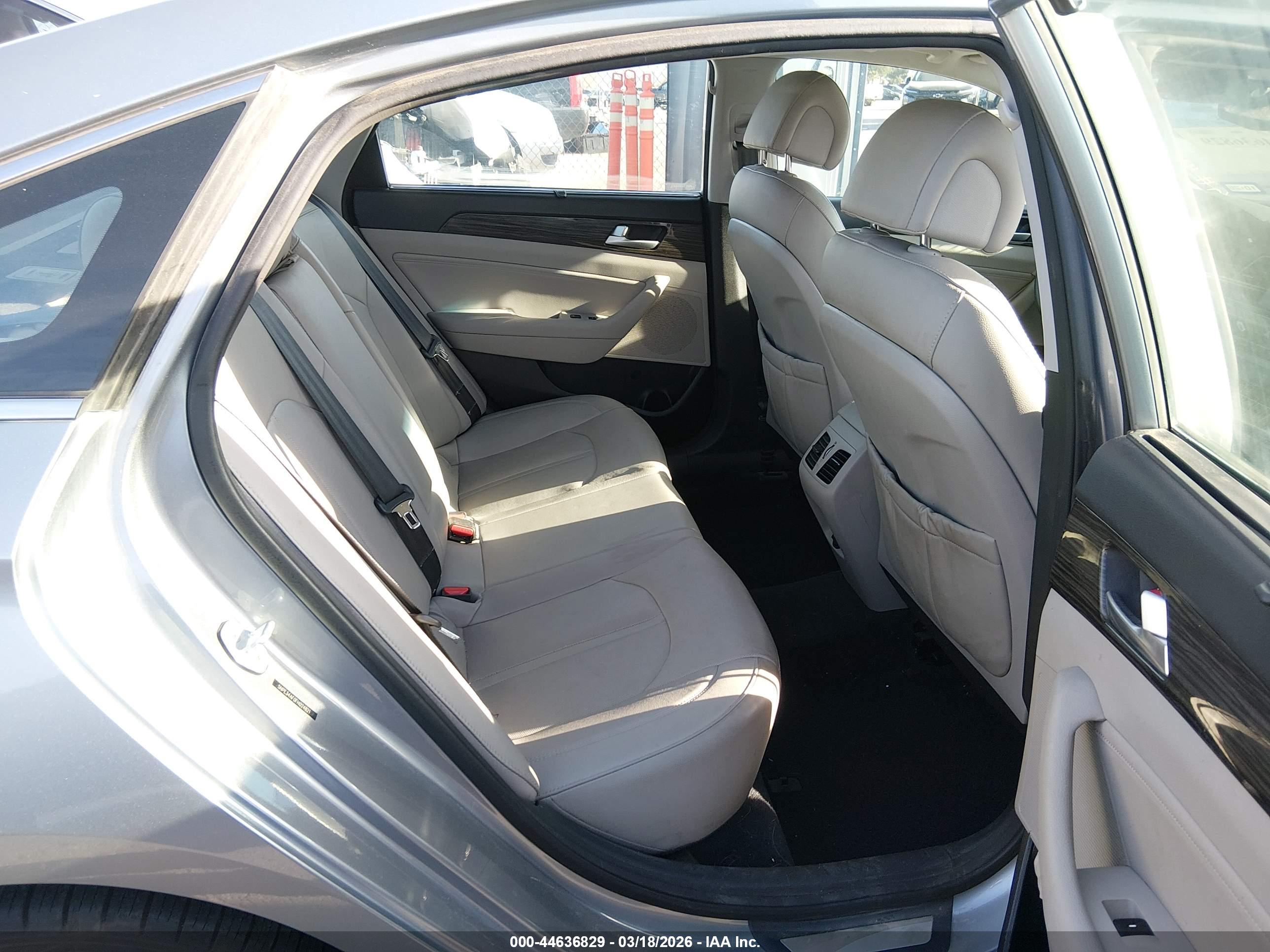 HYUNDAI SONATA image 8