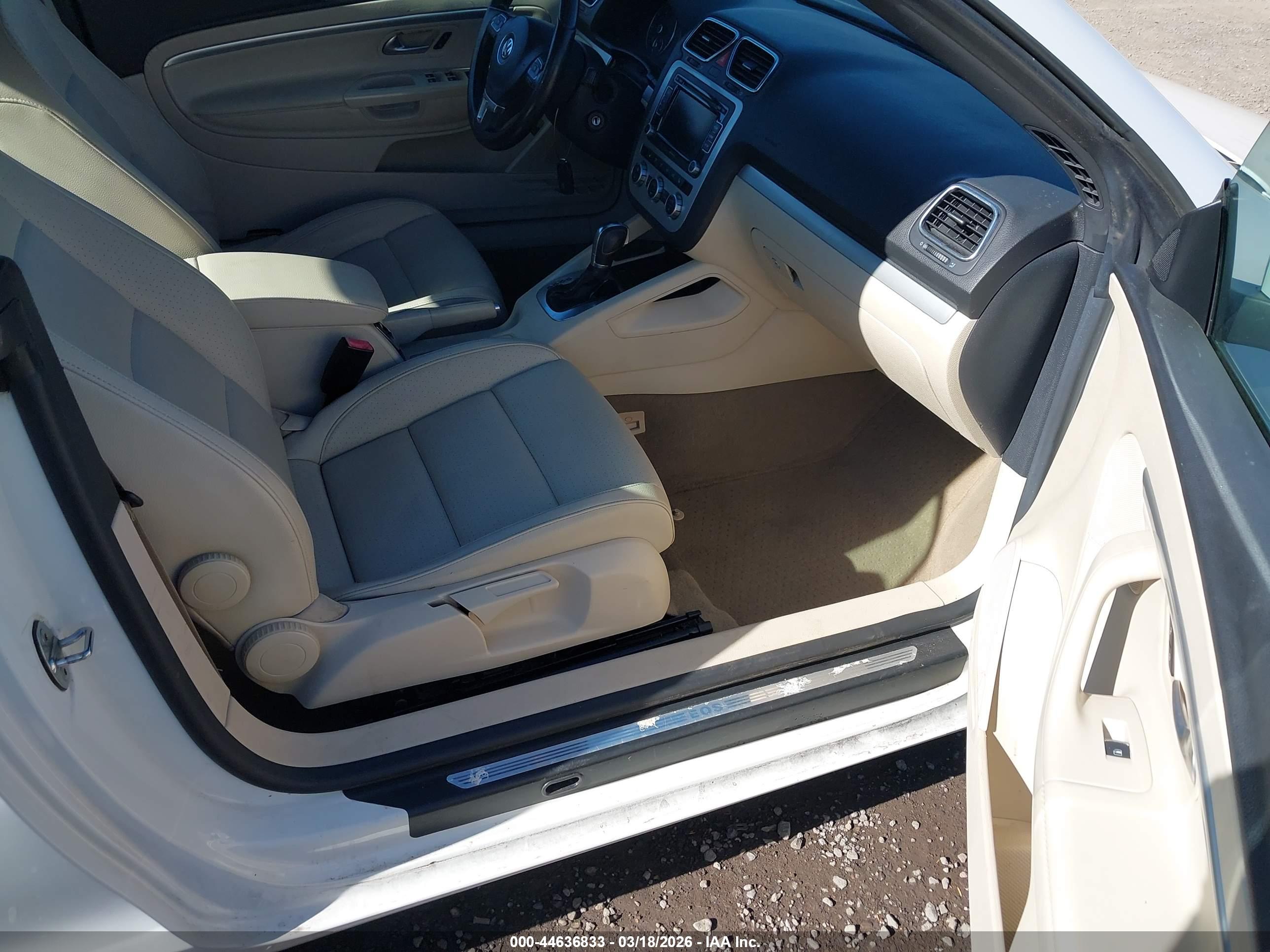 VOLKSWAGEN EOS image 5