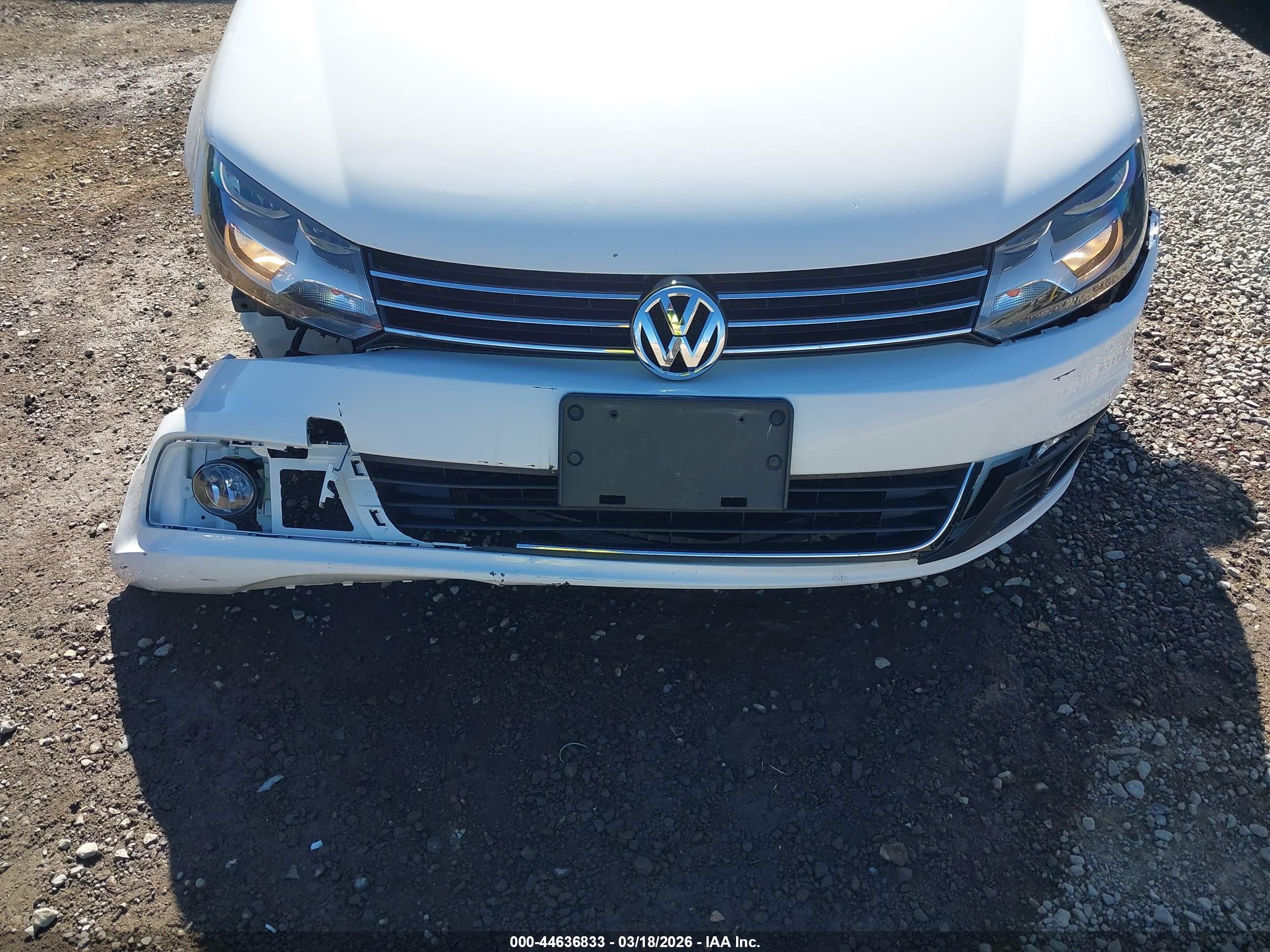 VOLKSWAGEN EOS image 6