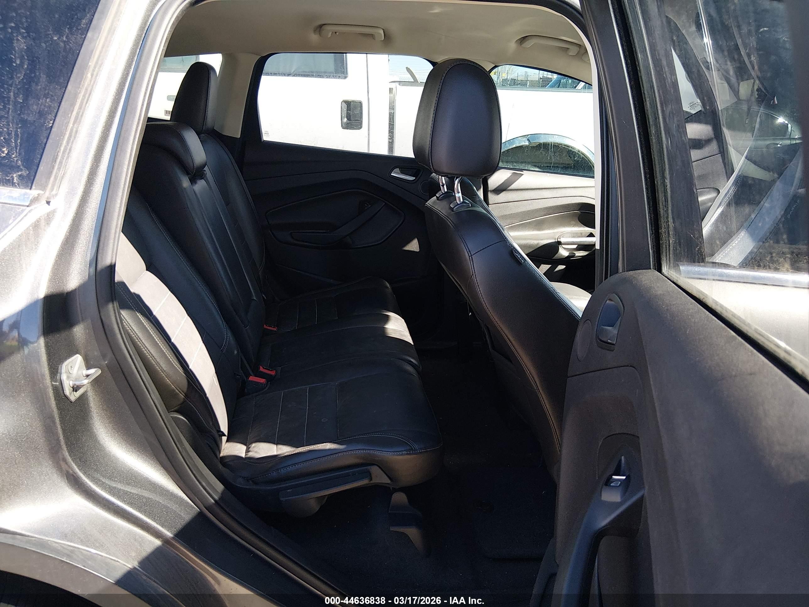 FORD ESCAPE image 8