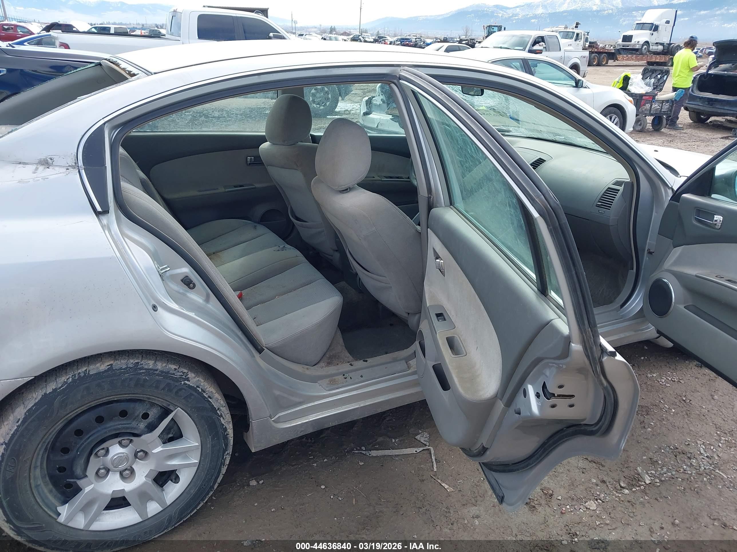 NISSAN ALTIMA image 8