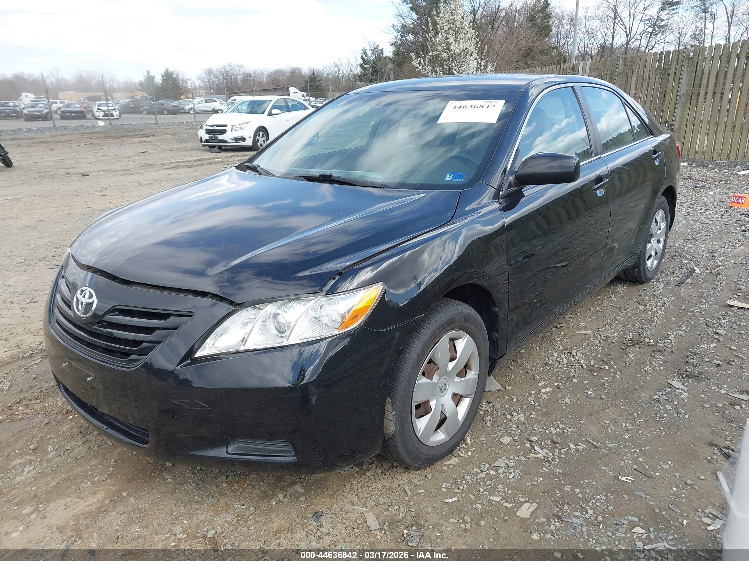 TOYOTA CAMRY image 2