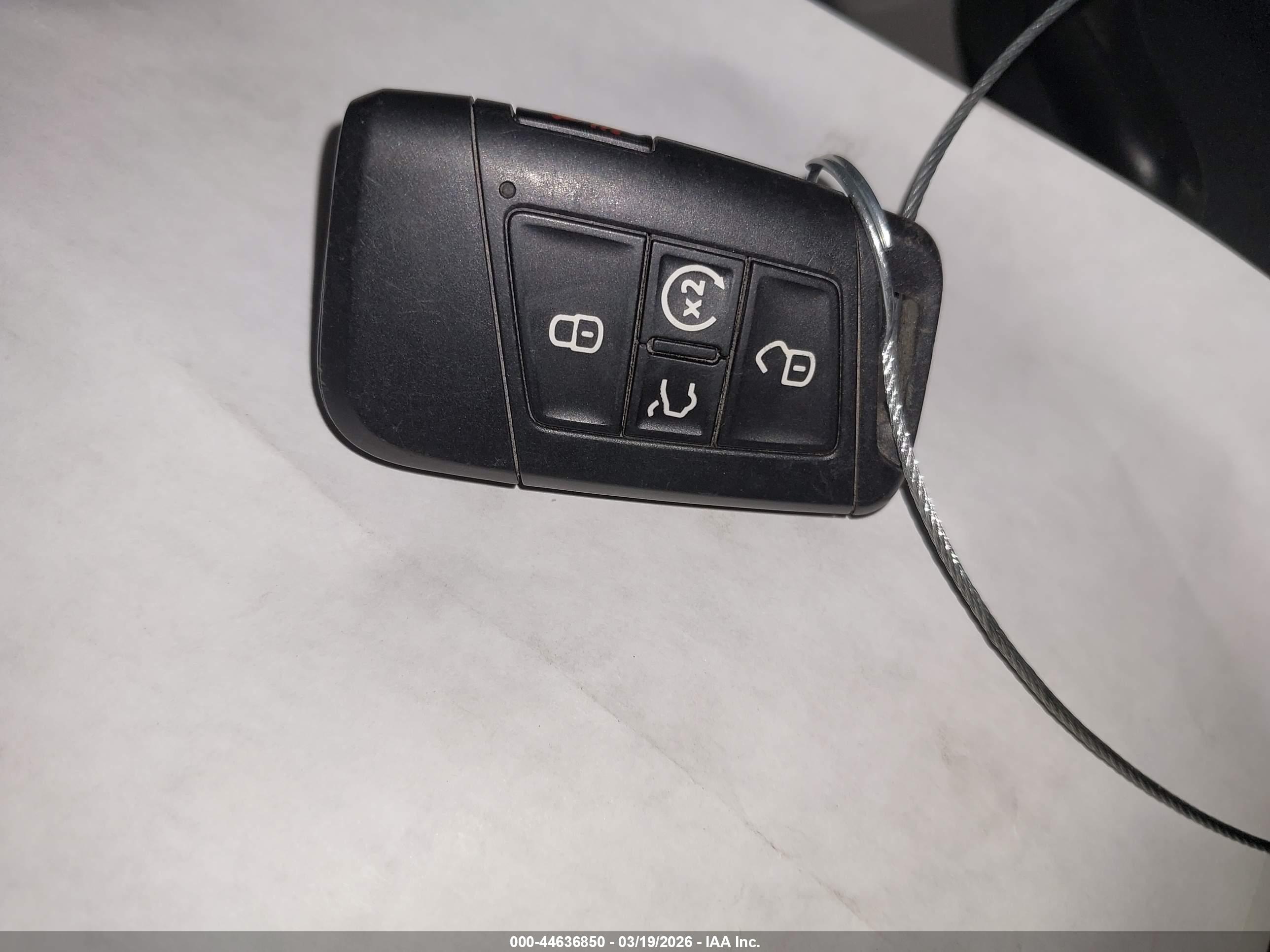 VOLKSWAGEN TIGUAN image 11