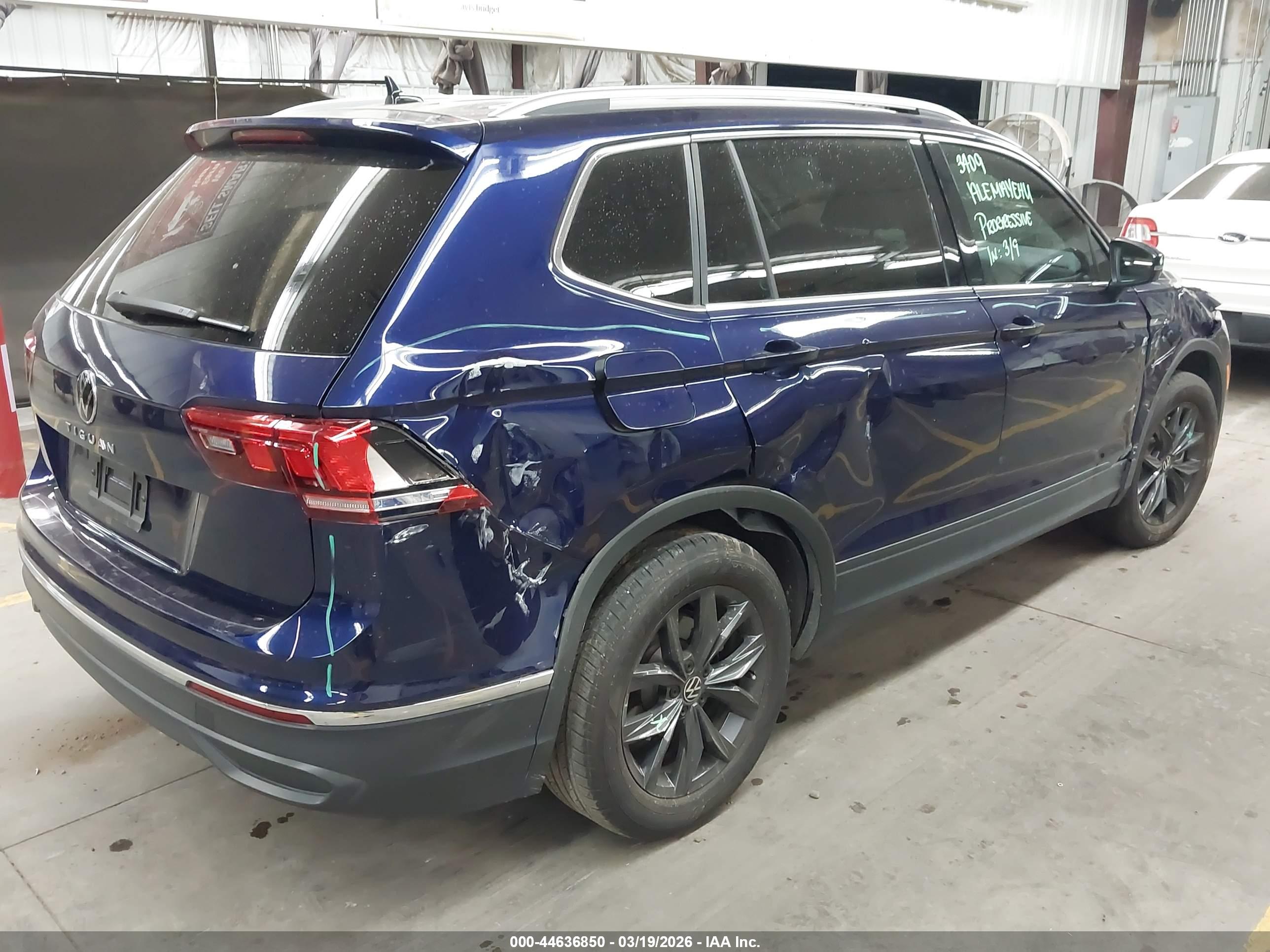 VOLKSWAGEN TIGUAN image 4