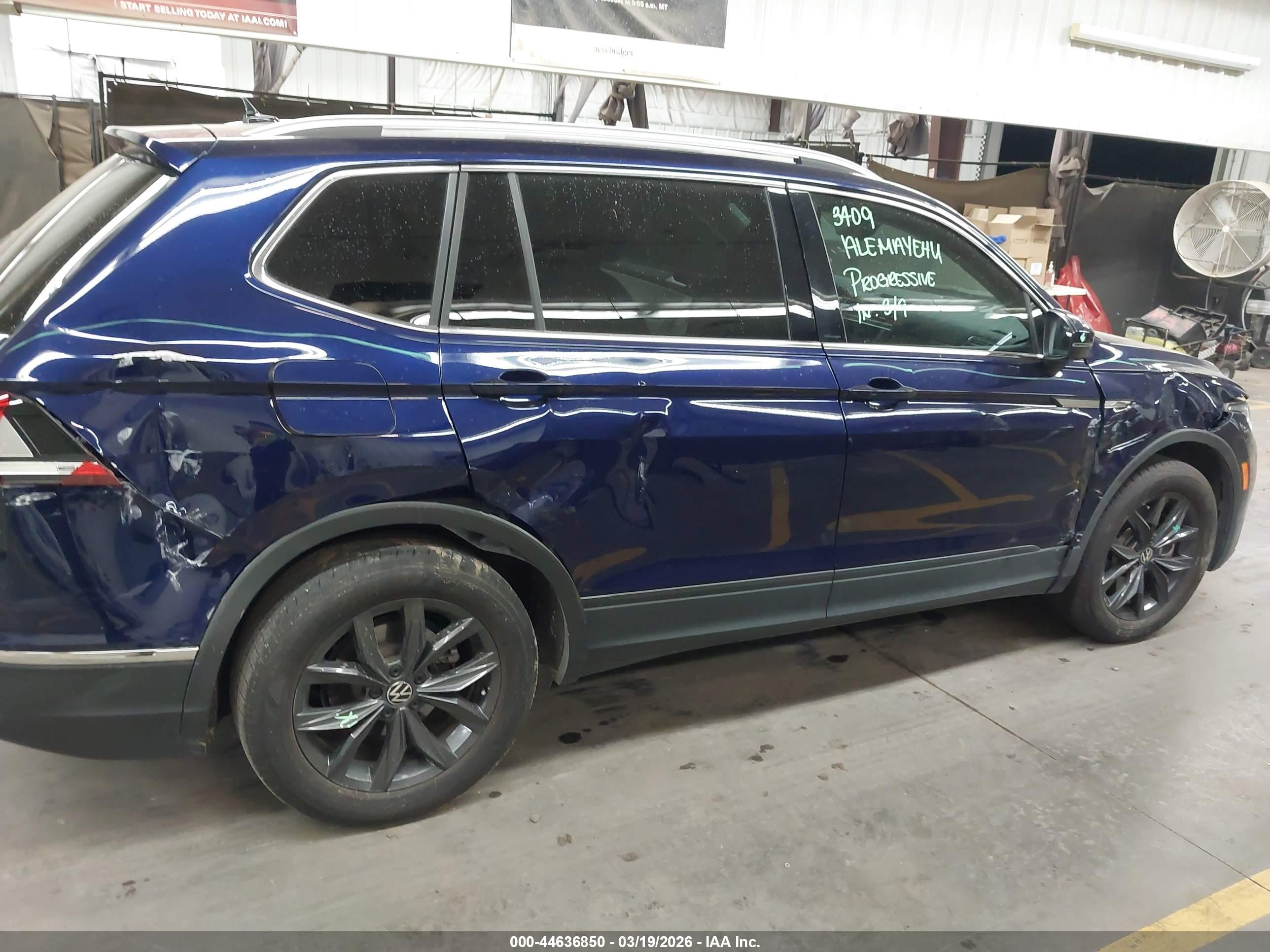 VOLKSWAGEN TIGUAN image 6