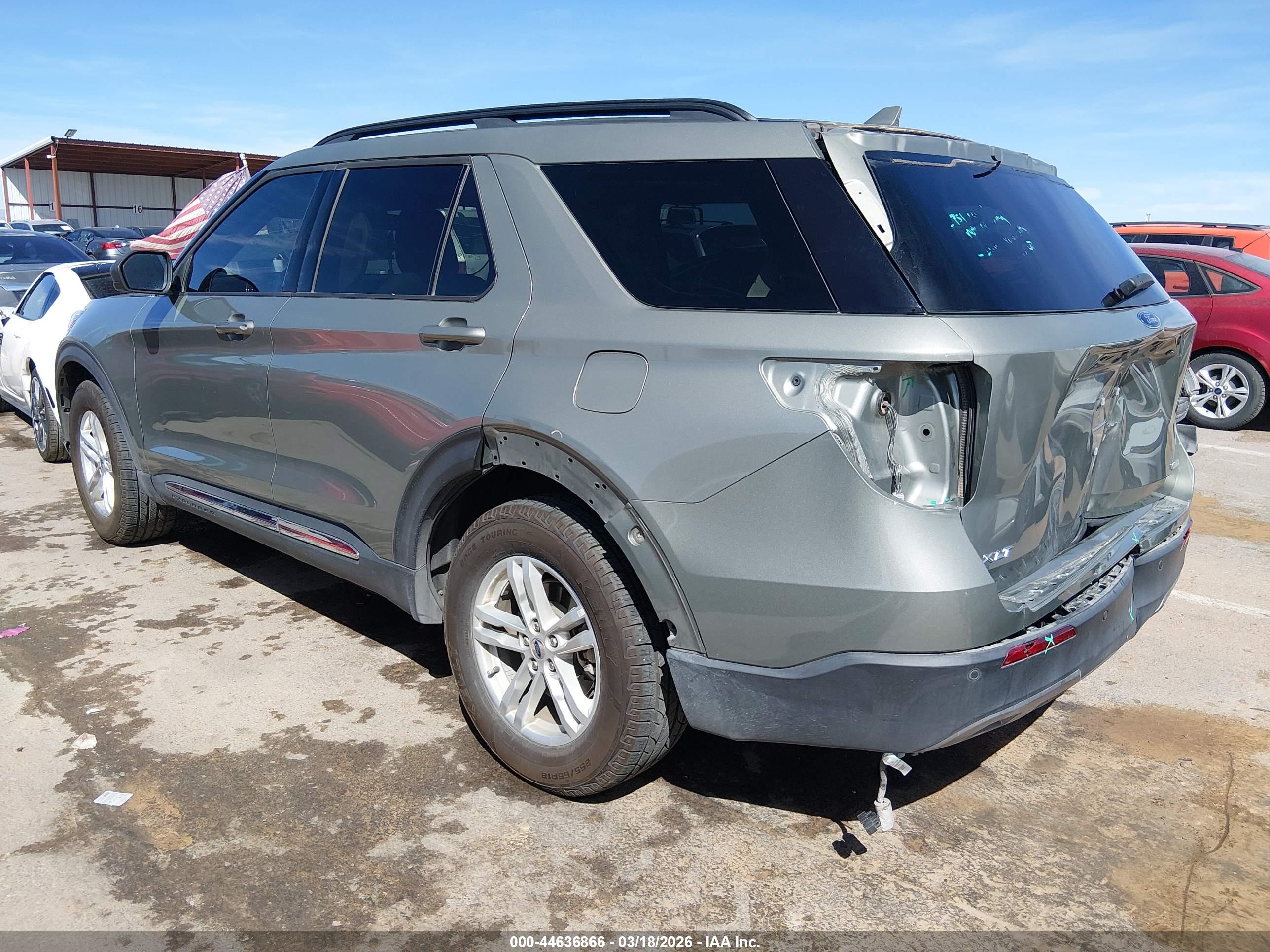 FORD EXPLORER image 3
