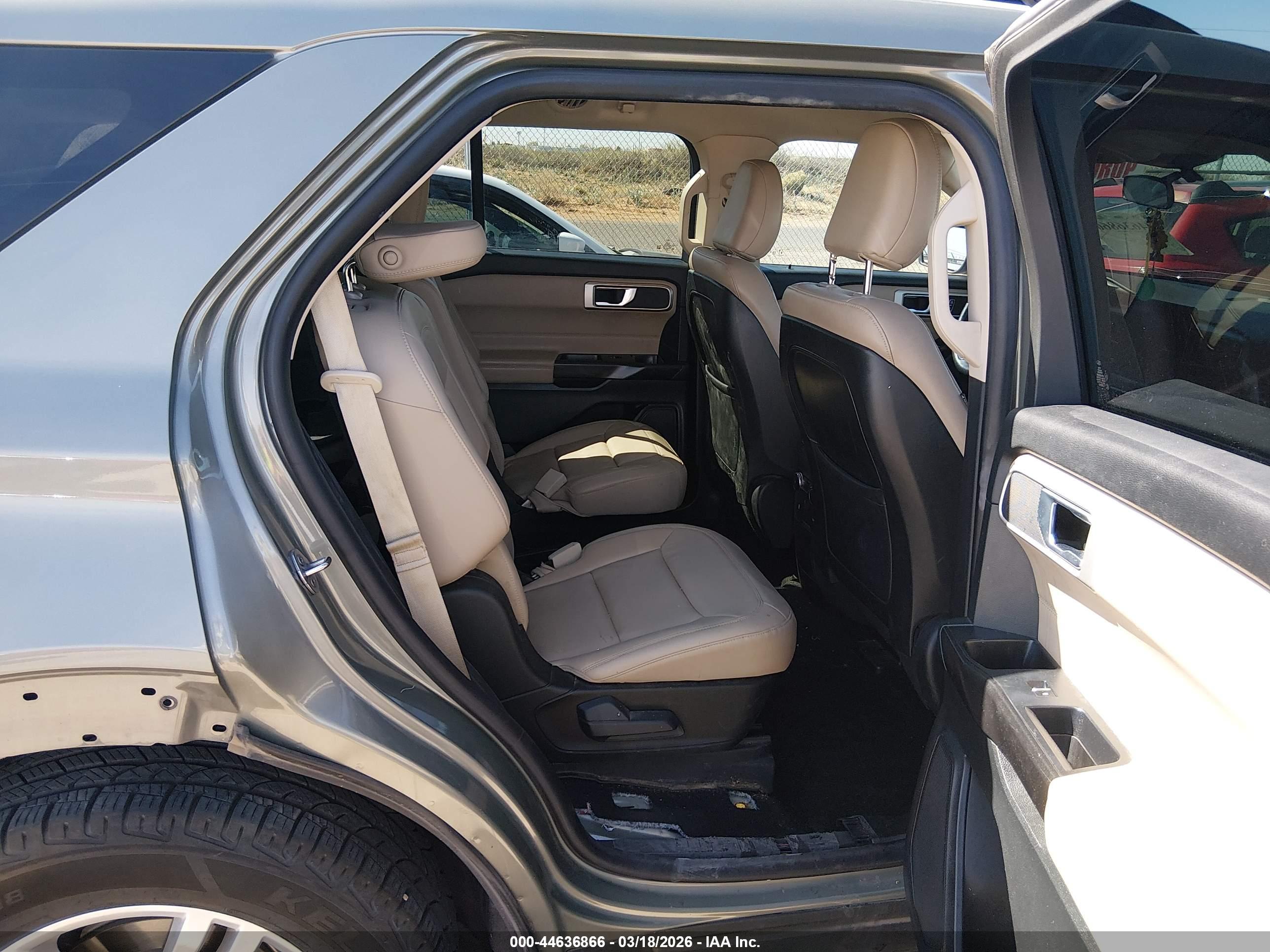FORD EXPLORER image 8