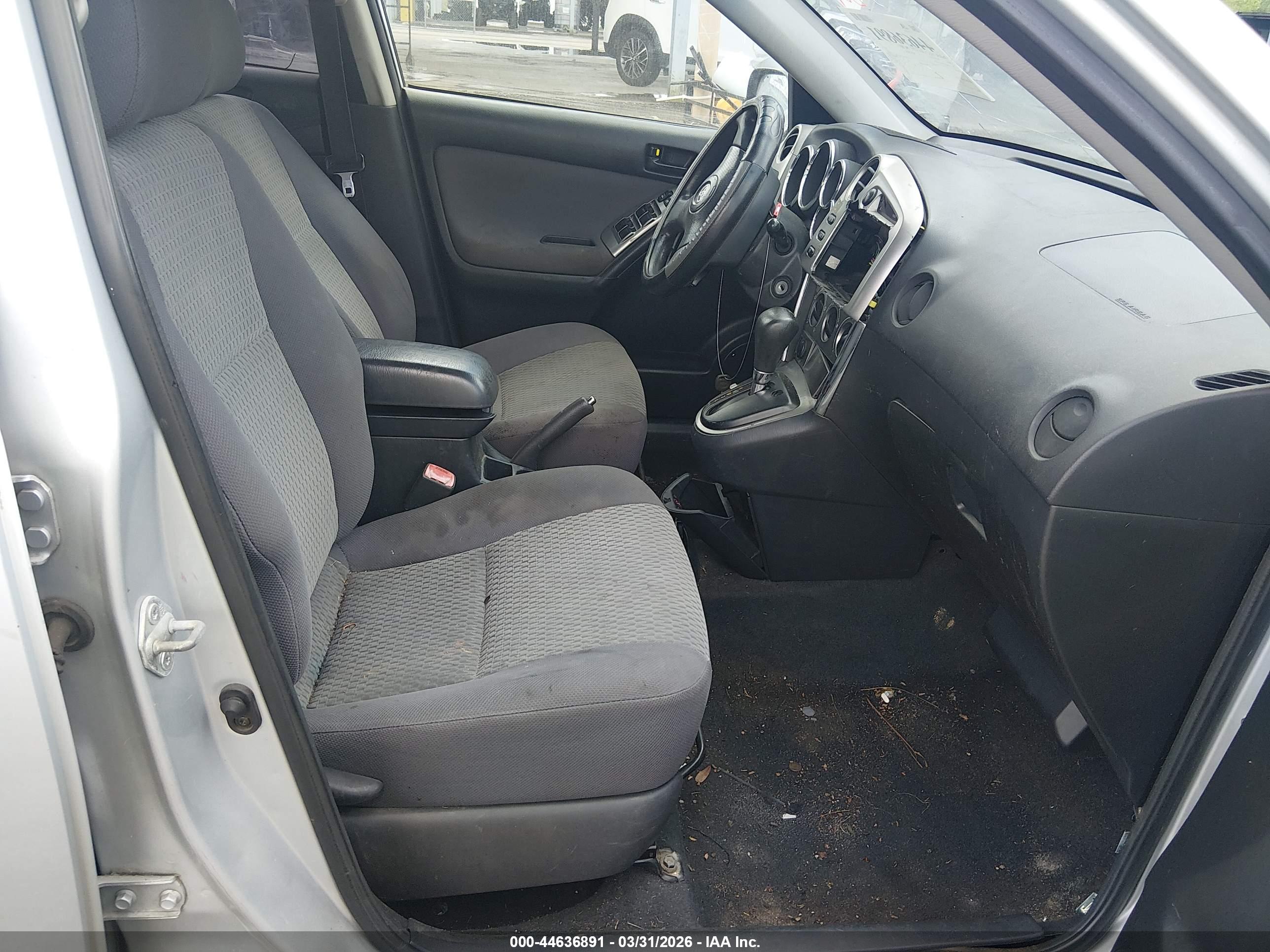 TOYOTA MATRIX image 5