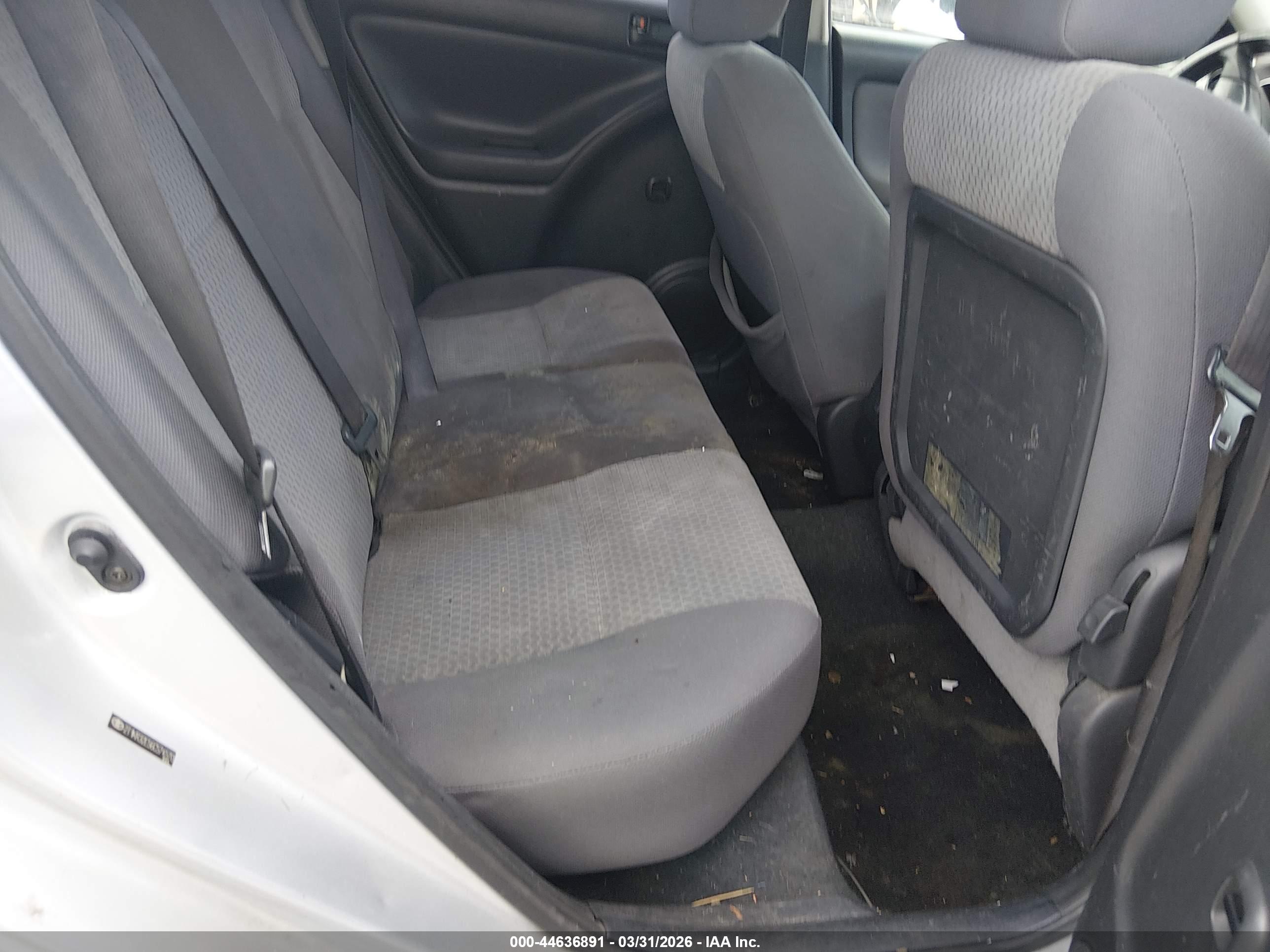 TOYOTA MATRIX image 8