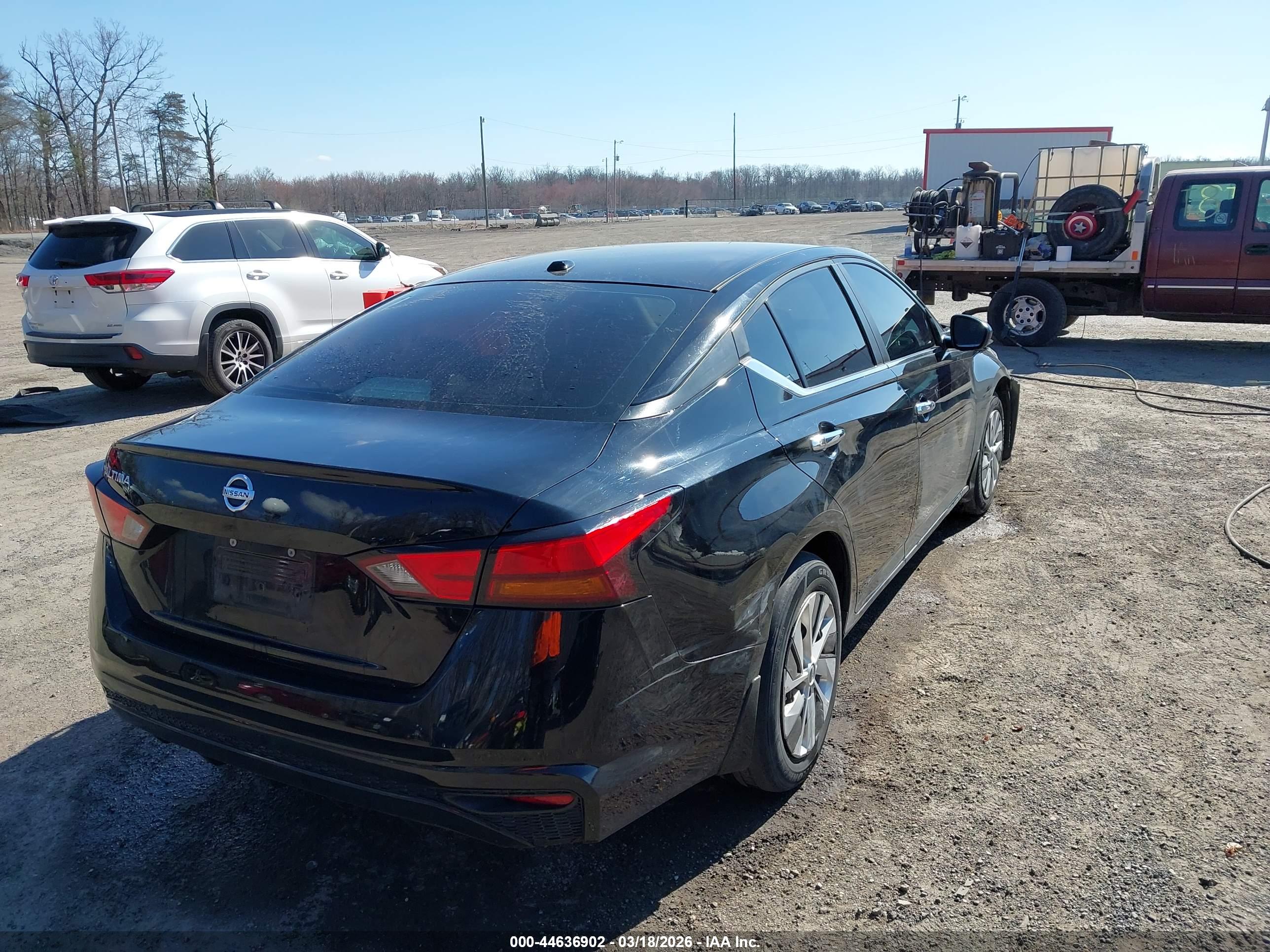 NISSAN ALTIMA image 4