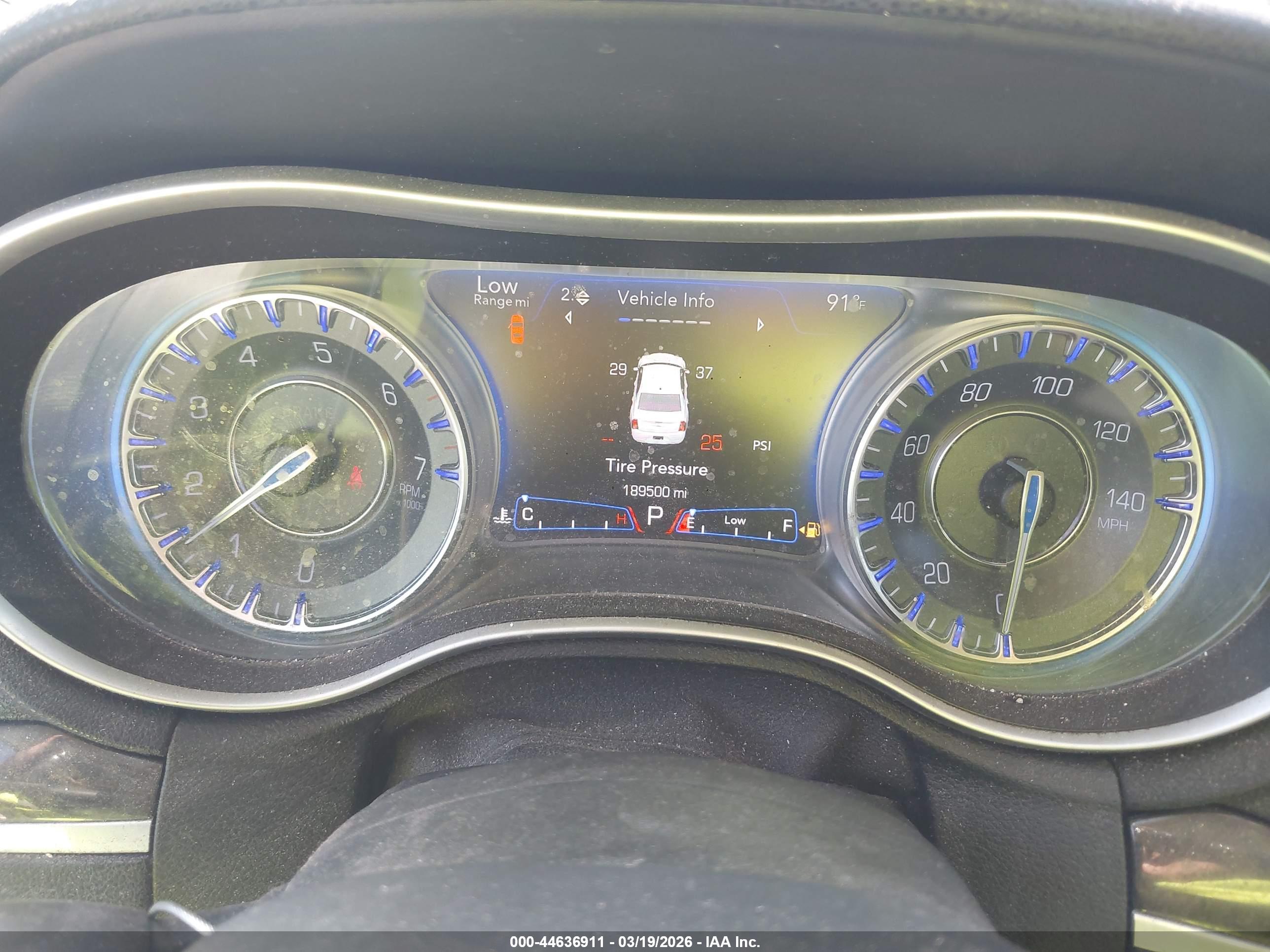 CHRYSLER 300C image 7
