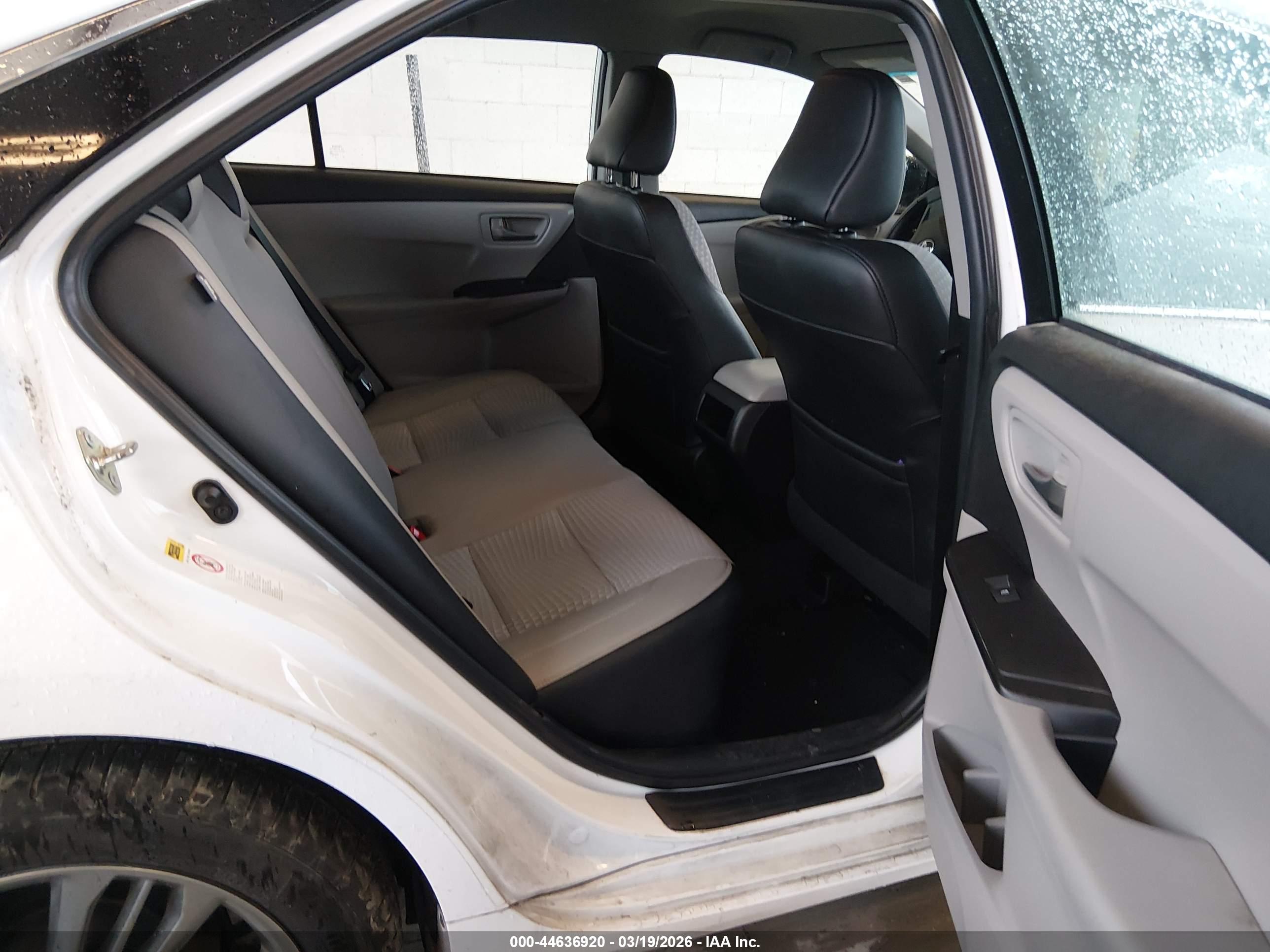 TOYOTA CAMRY image 8